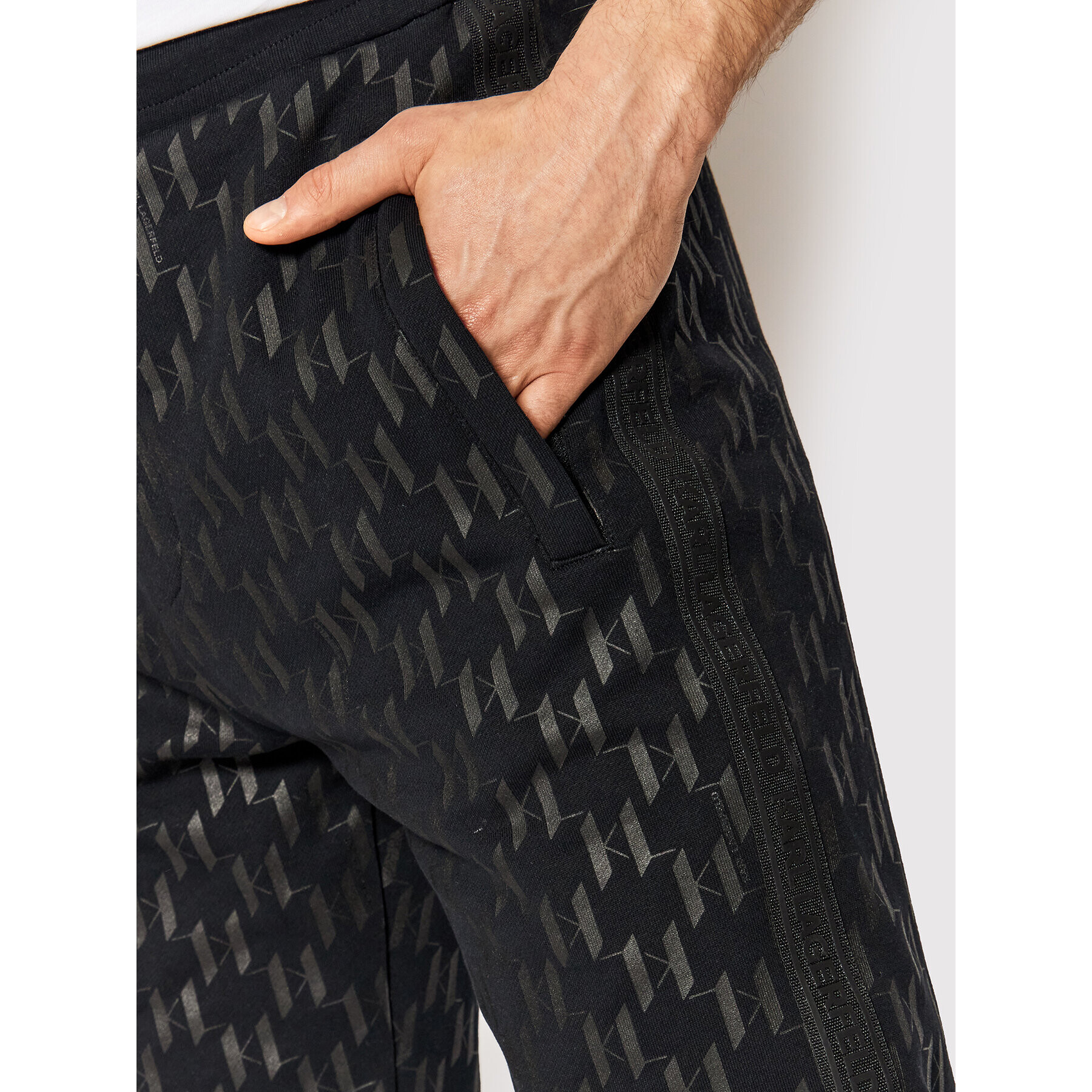 KARL LAGERFELD Pantaloni trening 705077 521951 Negru Regular Fit - Pled.ro