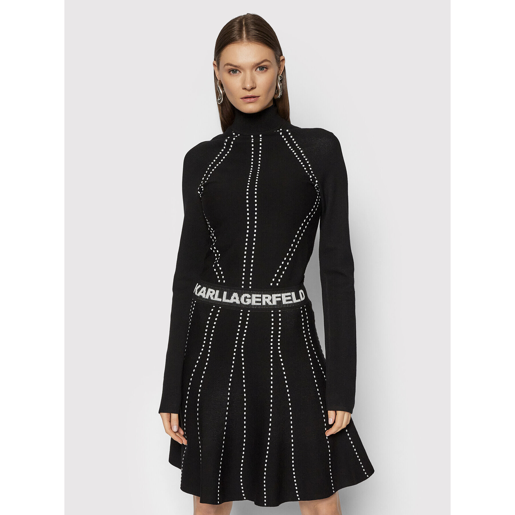 KARL LAGERFELD Rochie tricotată Contrast Stitch 216W2031 Negru Regular Fit - Pled.ro