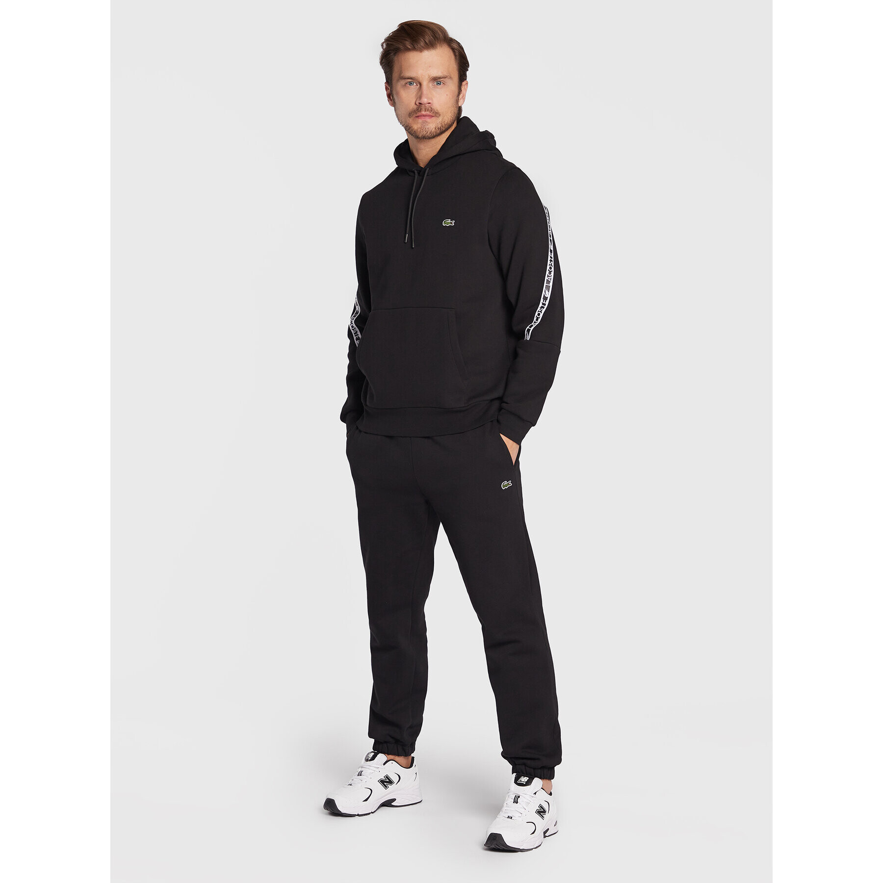 Lacoste Bluză SH2485 Negru Classic Fit - Pled.ro