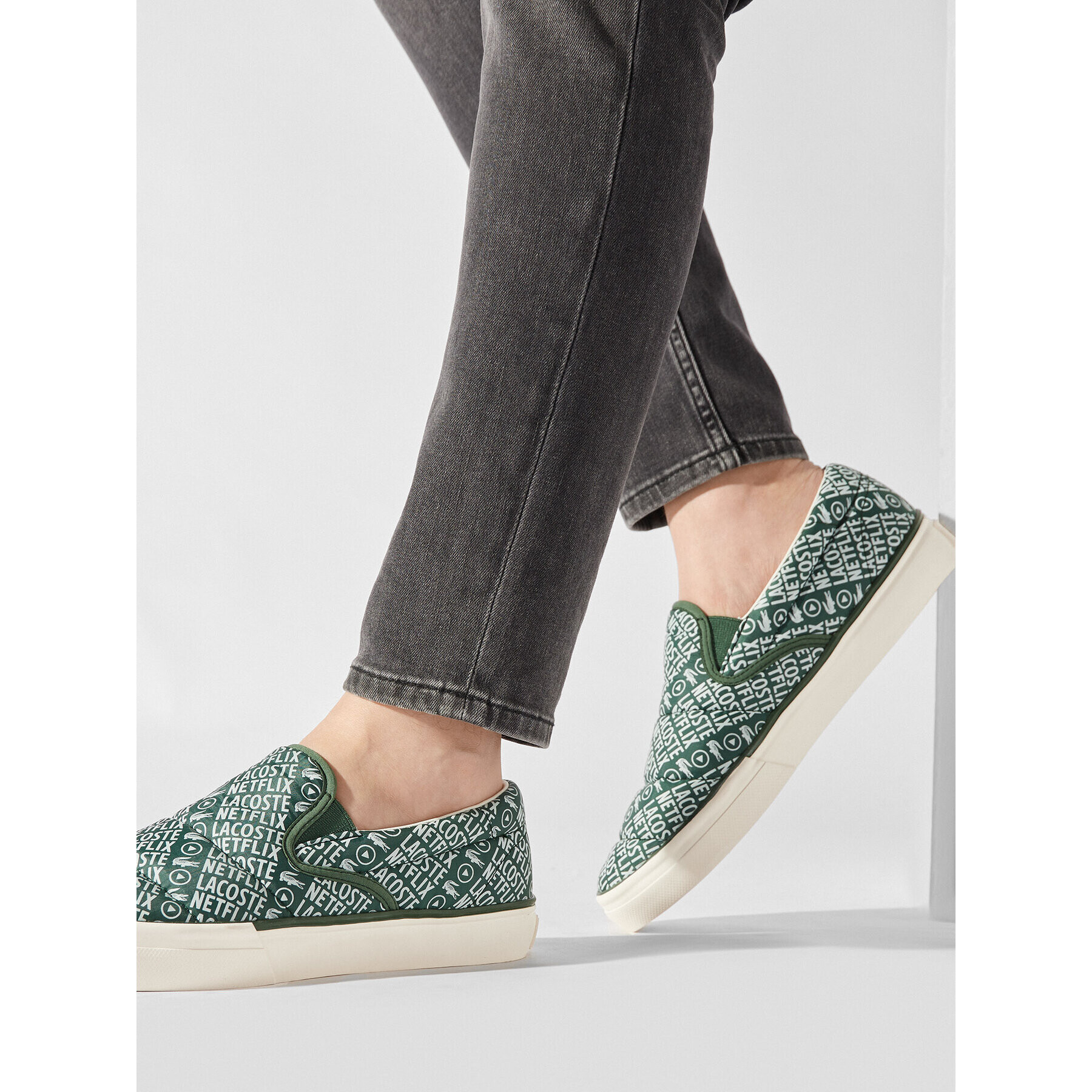 Lacoste Teniși x Netflix Erkek Jump Serve 745CMA00641X3 Verde - Pled.ro