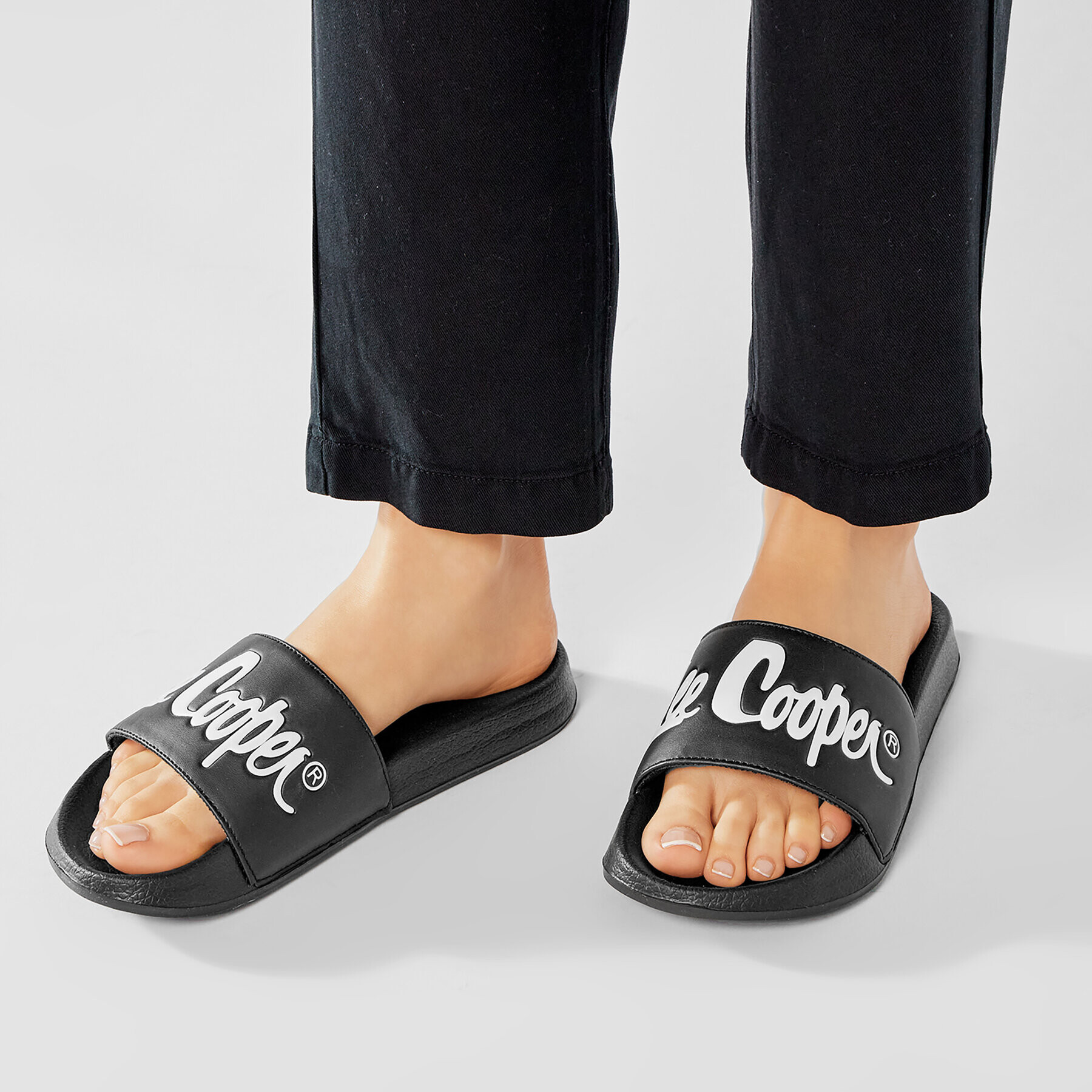 Lee Cooper Șlapi LCW-21-42-0322L Negru - Pled.ro