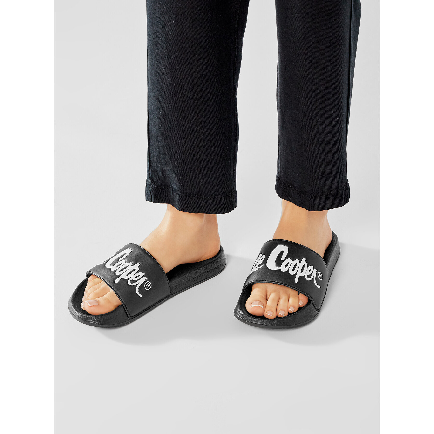 Lee Cooper Șlapi LCW-21-42-0322L Negru - Pled.ro