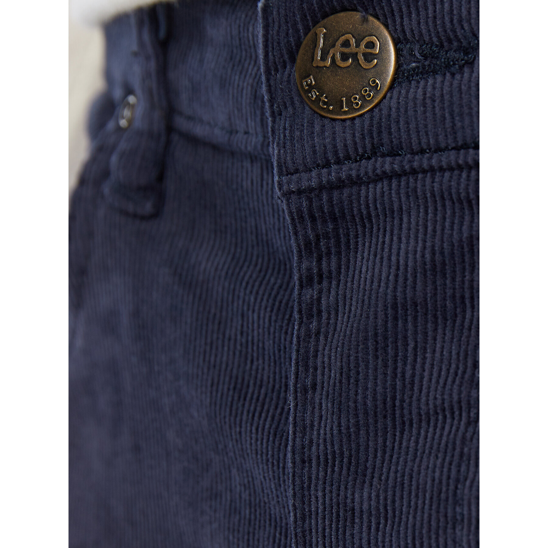 Lee Pantaloni din material Luke L719AX11 Bleumarin Slim Fit - Pled.ro