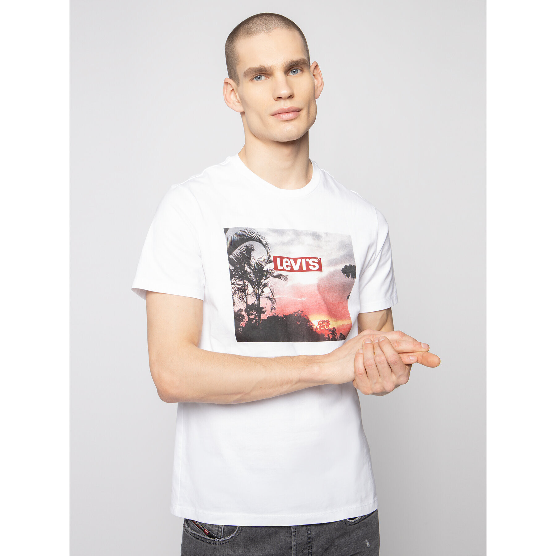 Levi's® Tricou Graphic Tee 22491-0640 Alb Regular Fit - Pled.ro