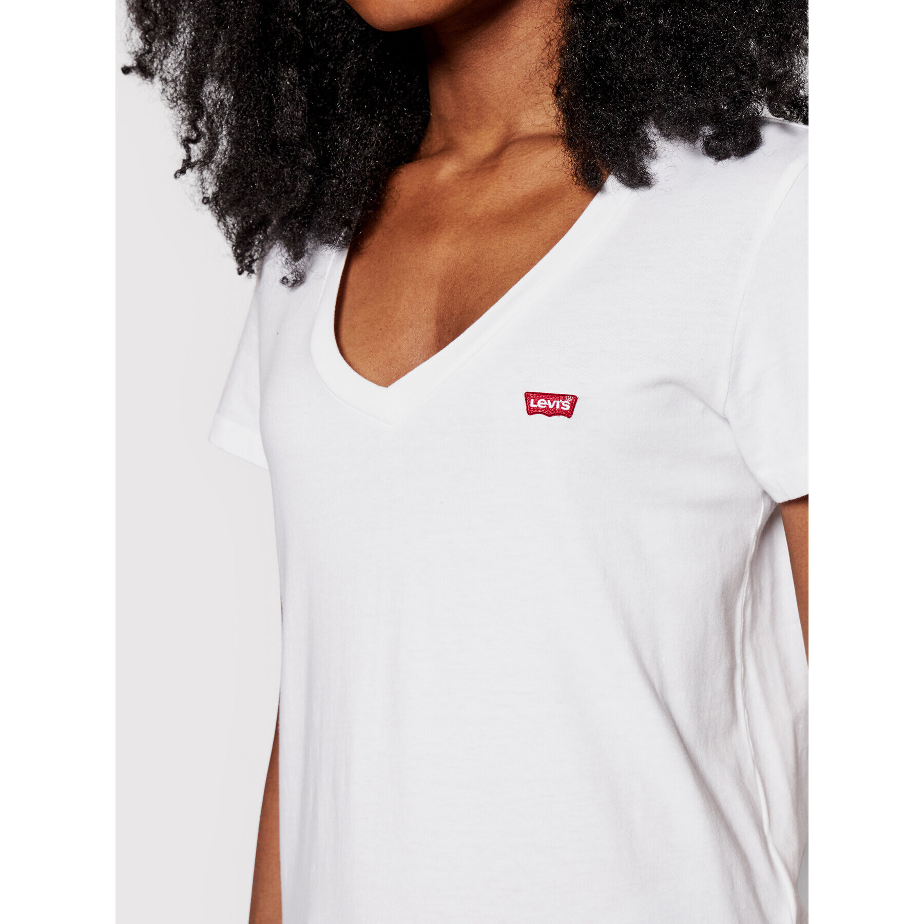 Levi's® Tricou Perfect V-Neck Tee 85341-0002 Alb Regular Fit - Pled.ro