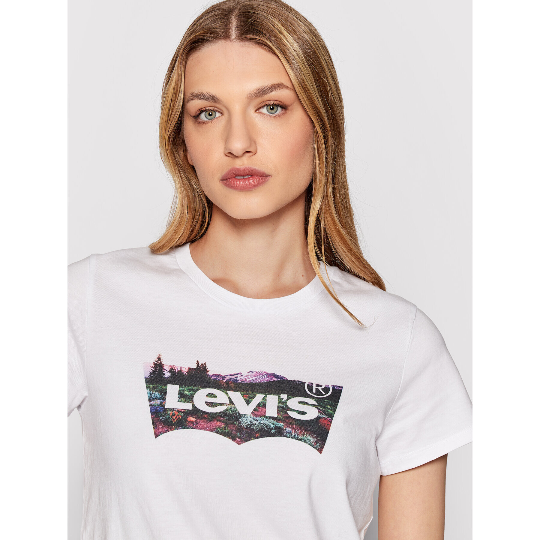 Levi's® Tricou The Perfect Open 17369-1926 Alb Regular Fit - Pled.ro