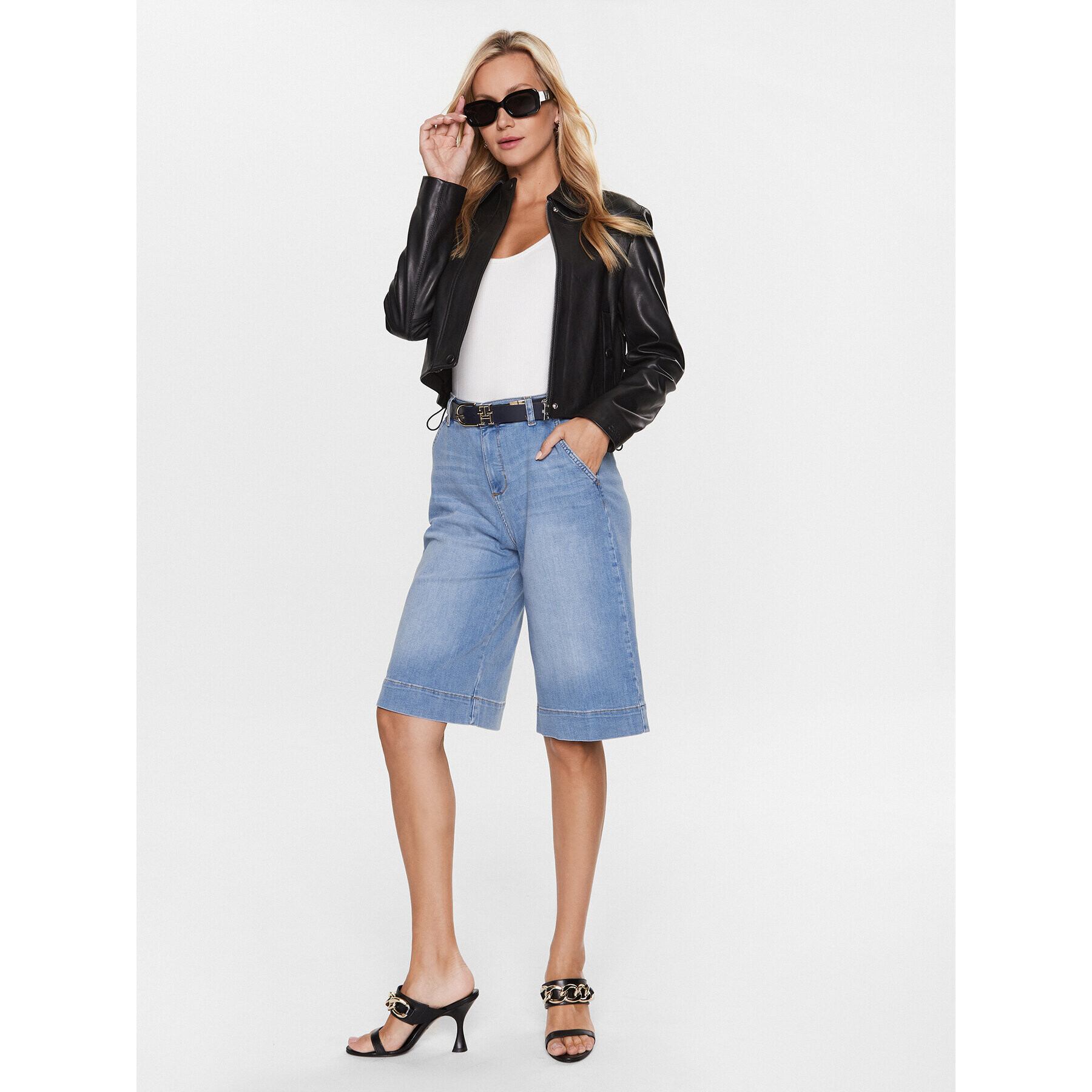 Liu Jo Pantaloni scurți de blugi UA3078 D4538 Albastru Relaxed Fit - Pled.ro