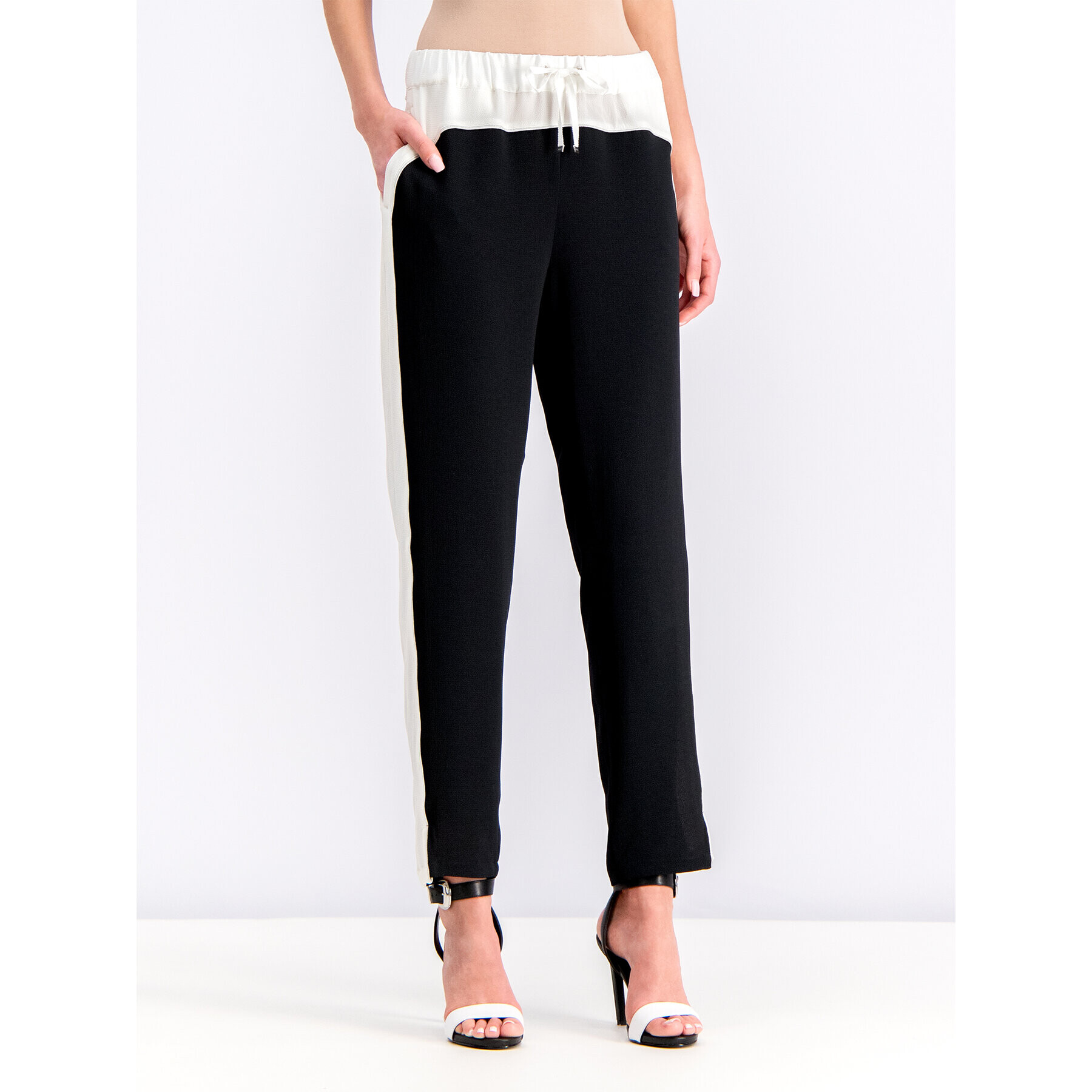 Liu Jo Sport Pantaloni din material Pant.Ts Navetta T19115 T8552 Negru Regular Fit - Pled.ro