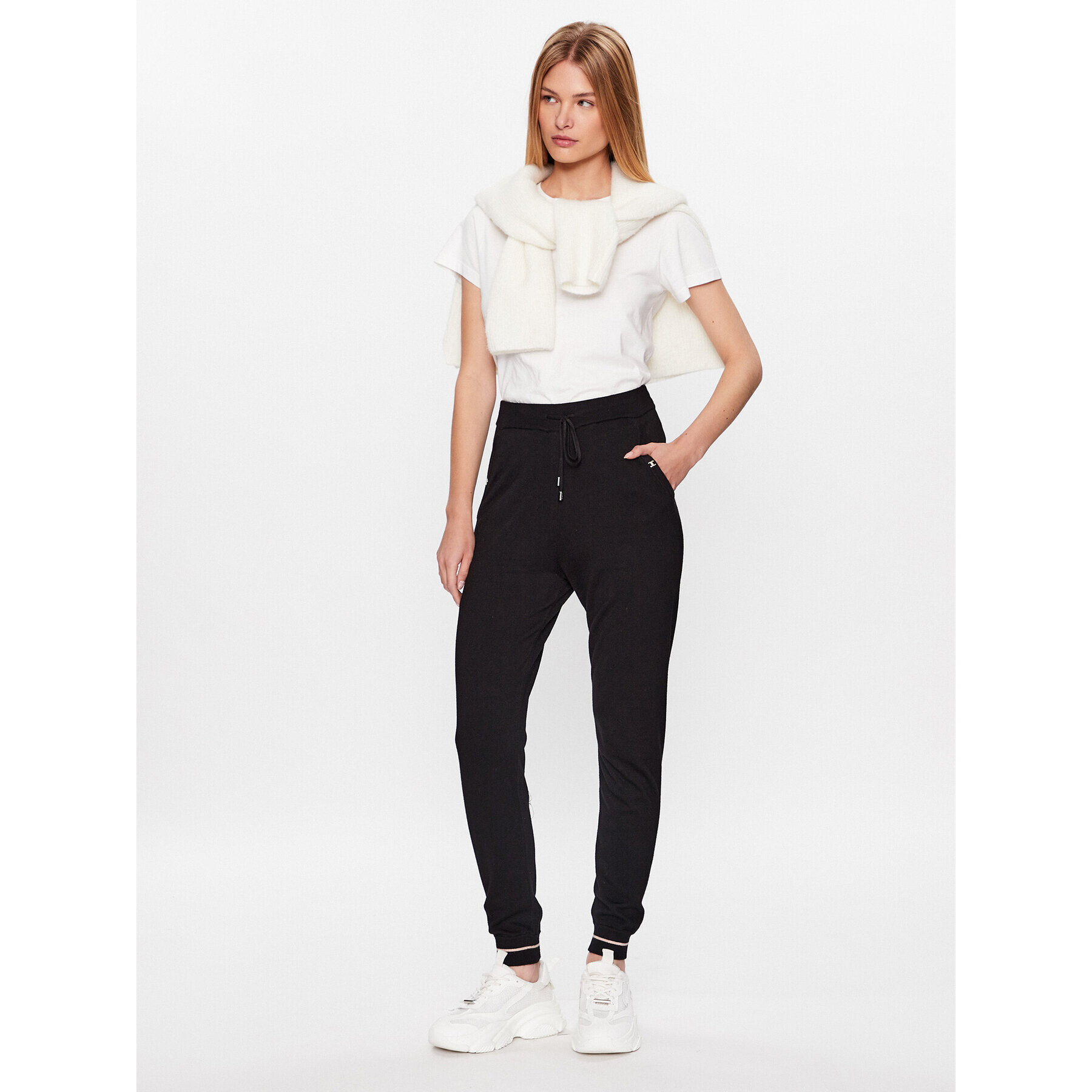 Liu Jo Sport Pantaloni tricotați TF3205 MS49I Negru Regular Fit - Pled.ro