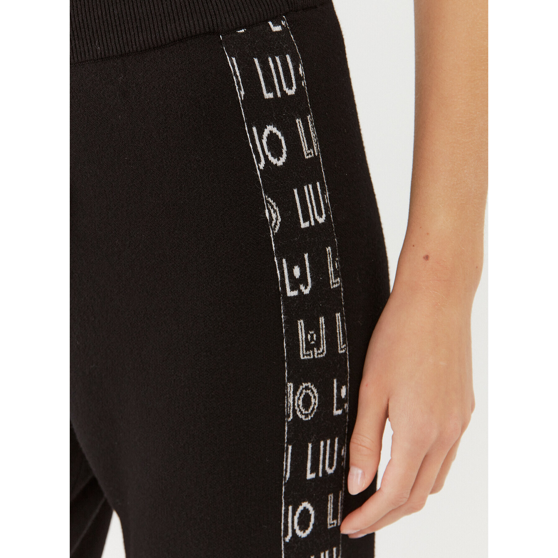 Liu Jo Sport Pantaloni tricotați TF3212 MA63L Negru Regular Fit - Pled.ro