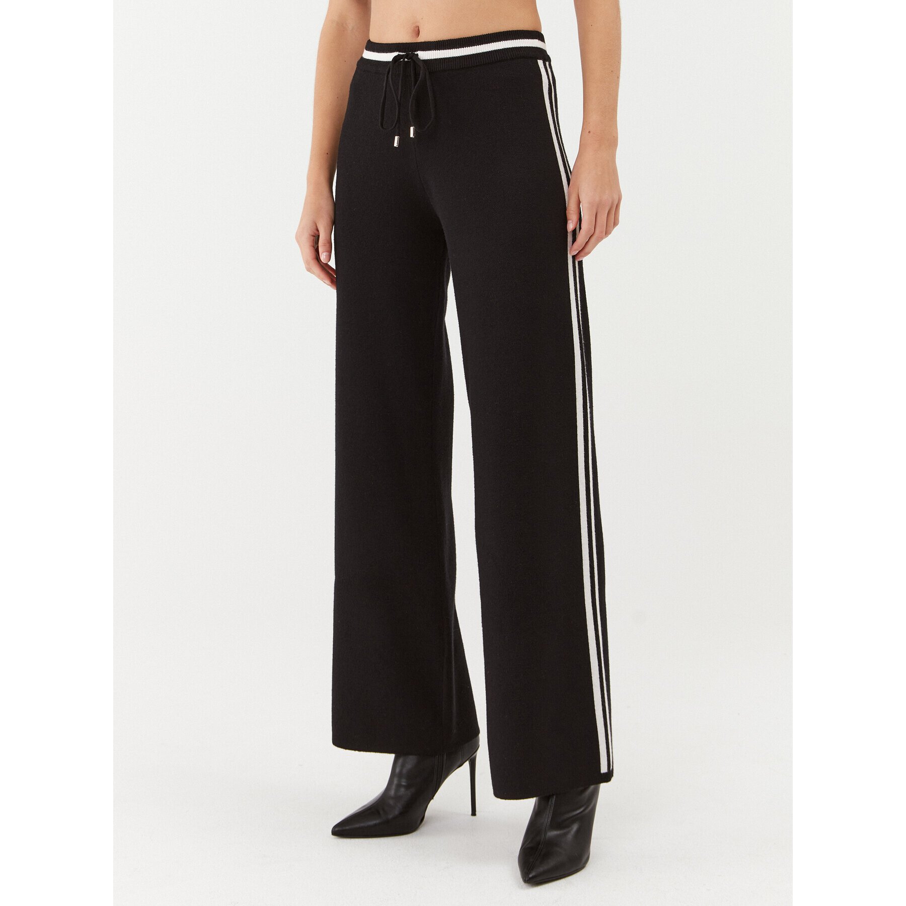 Liu Jo Sport Pantaloni tricotați TF3219 MA63M Negru Relaxed Fit - Pled.ro