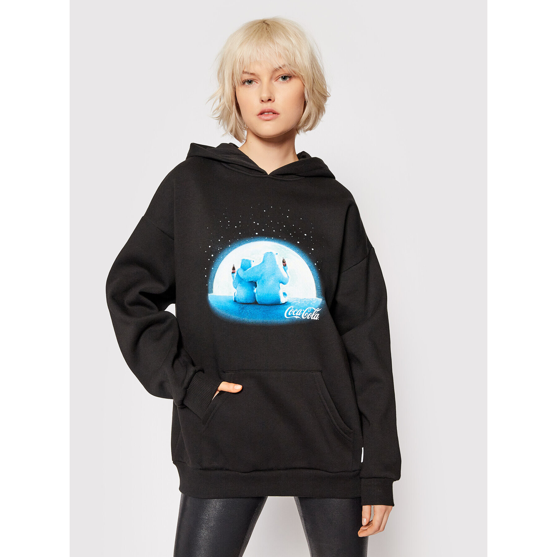 Local Heroes Bluză COCA-COLA Polar Bear LHCCS009 Negru Oversize - Pled.ro