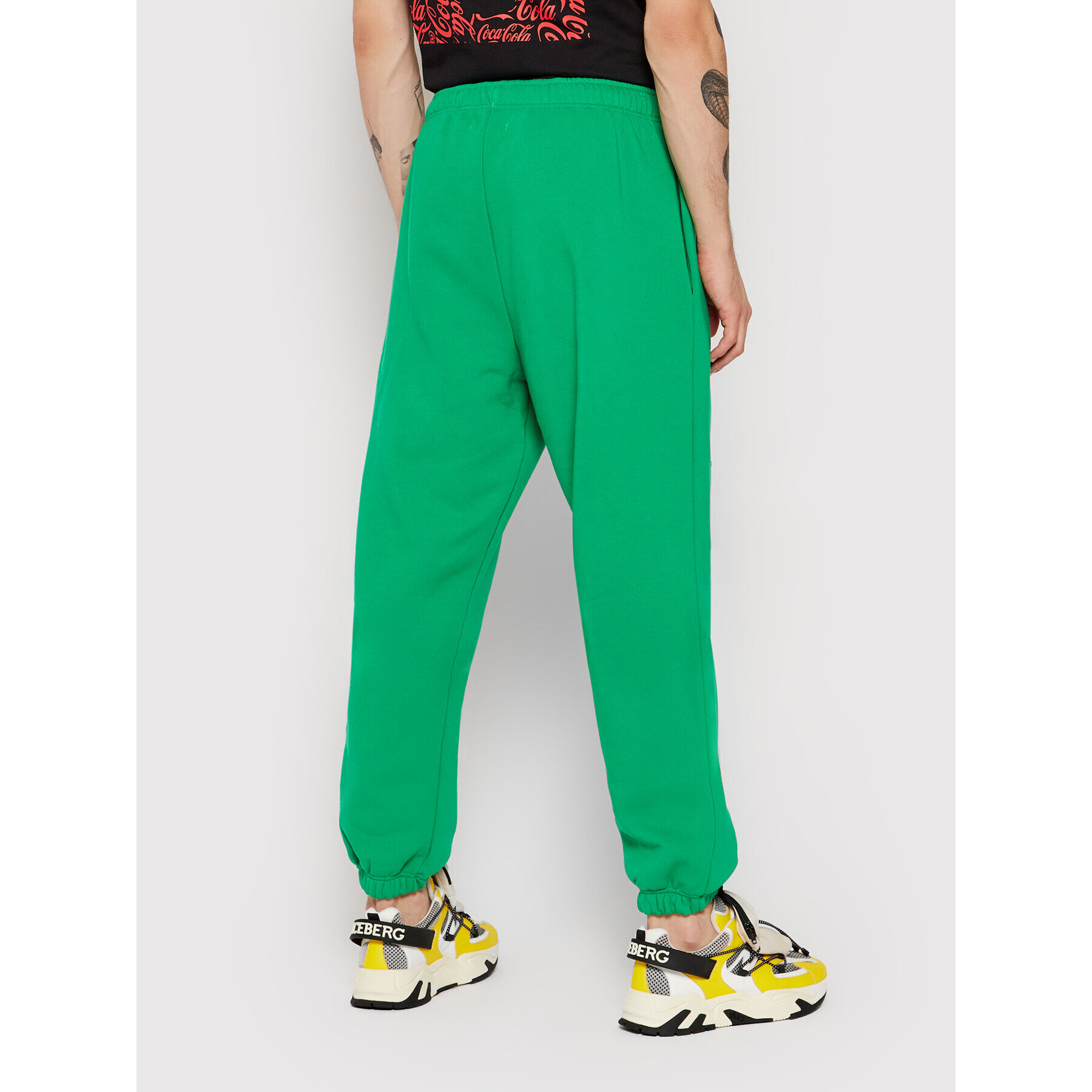 Local Heroes Pantaloni trening Serotonin Machine AW21P0069 Verde Regular Fit - Pled.ro