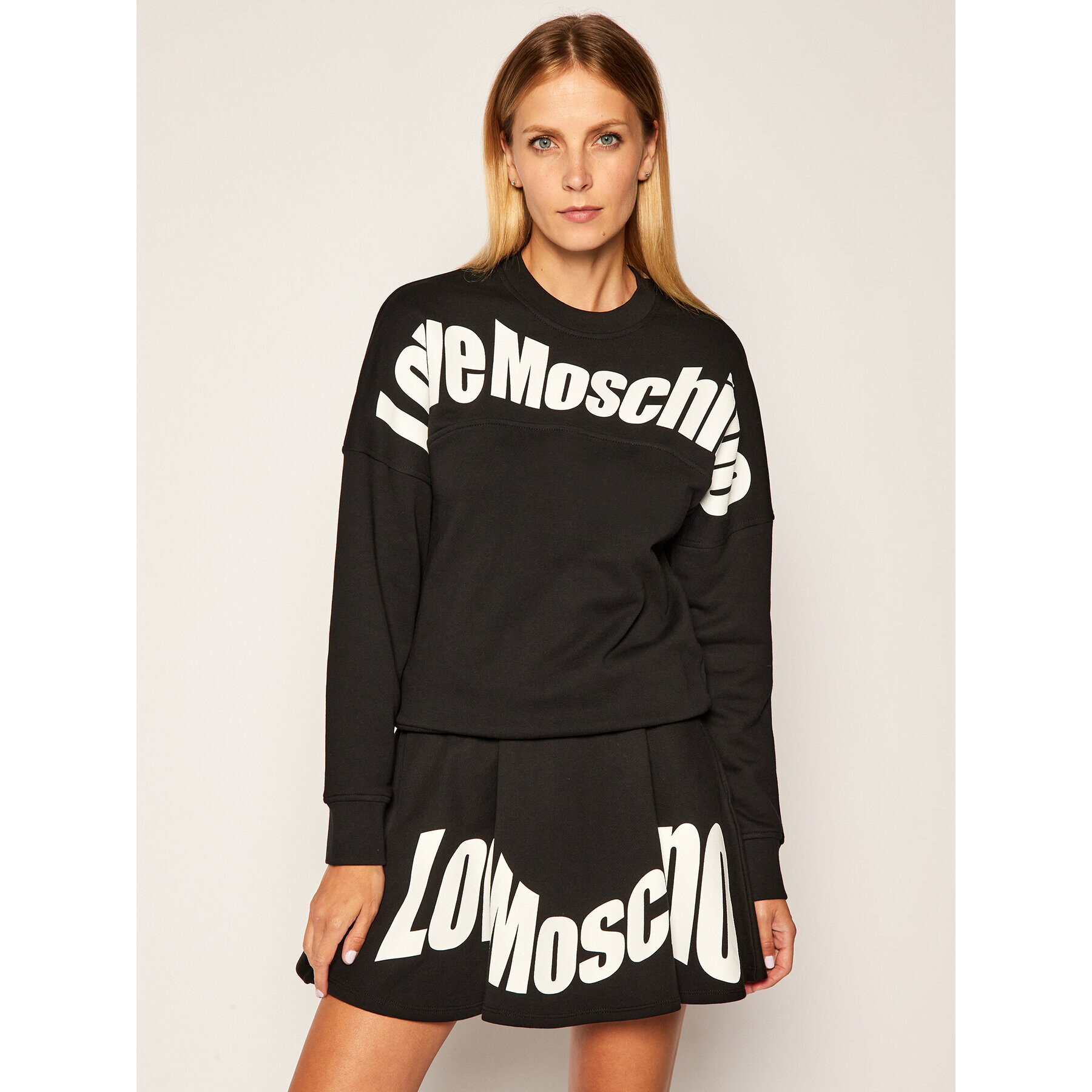 LOVE MOSCHINO Bluză W641901M 4055 Negru Regular Fit - Pled.ro