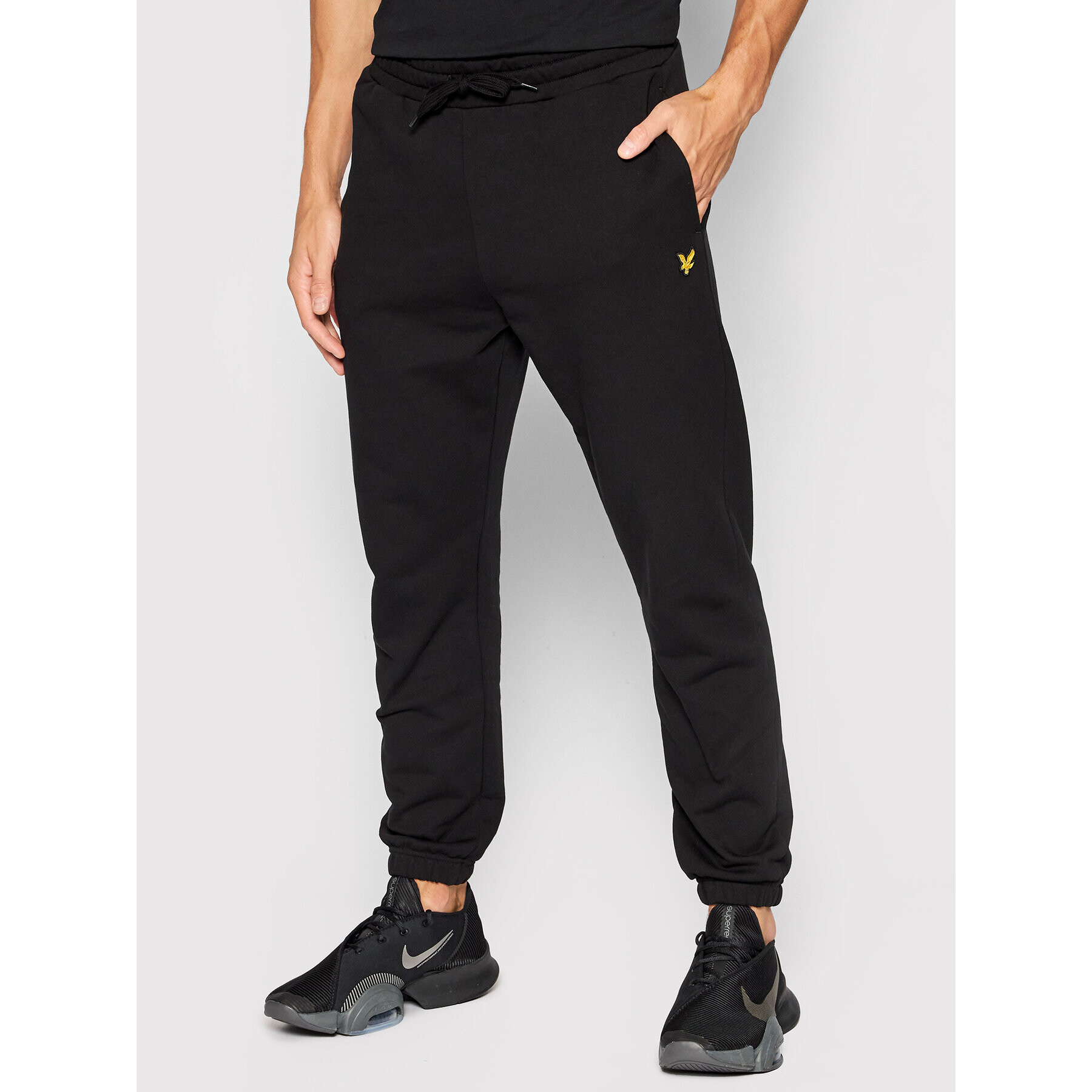 Lyle & Scott Pantaloni trening ML720VOG Negru Regular Fit - Pled.ro