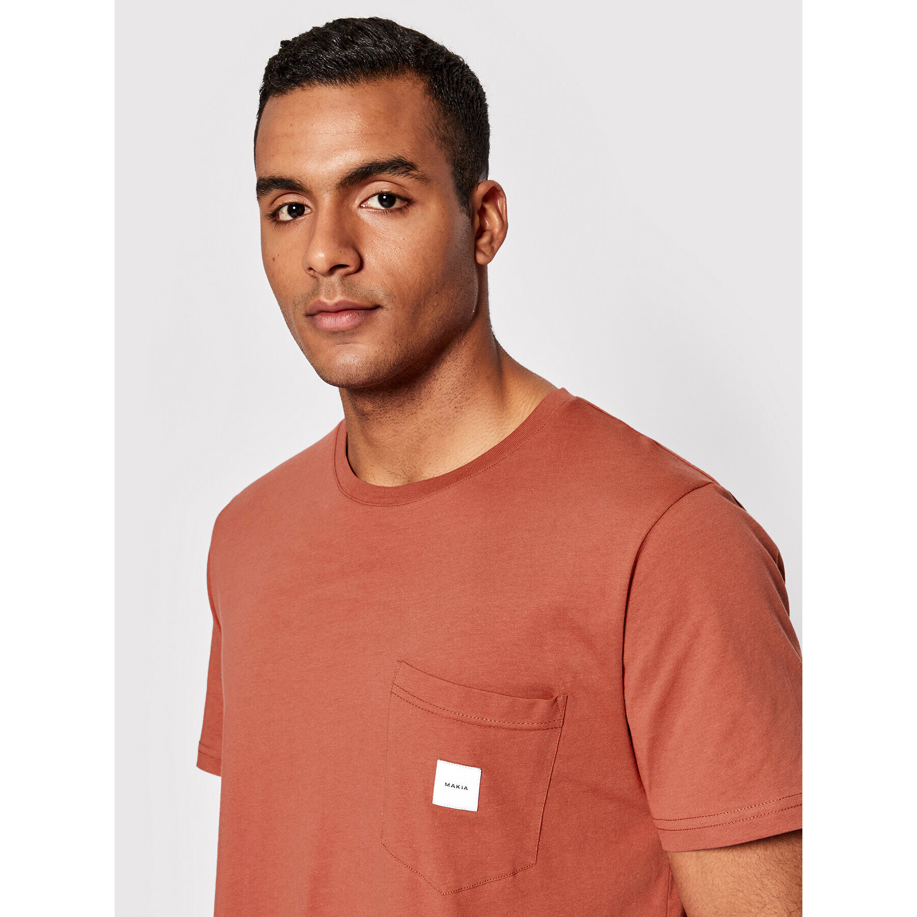 Makia Tricou Square Pocket M24041 Roșu Regular Fit - Pled.ro