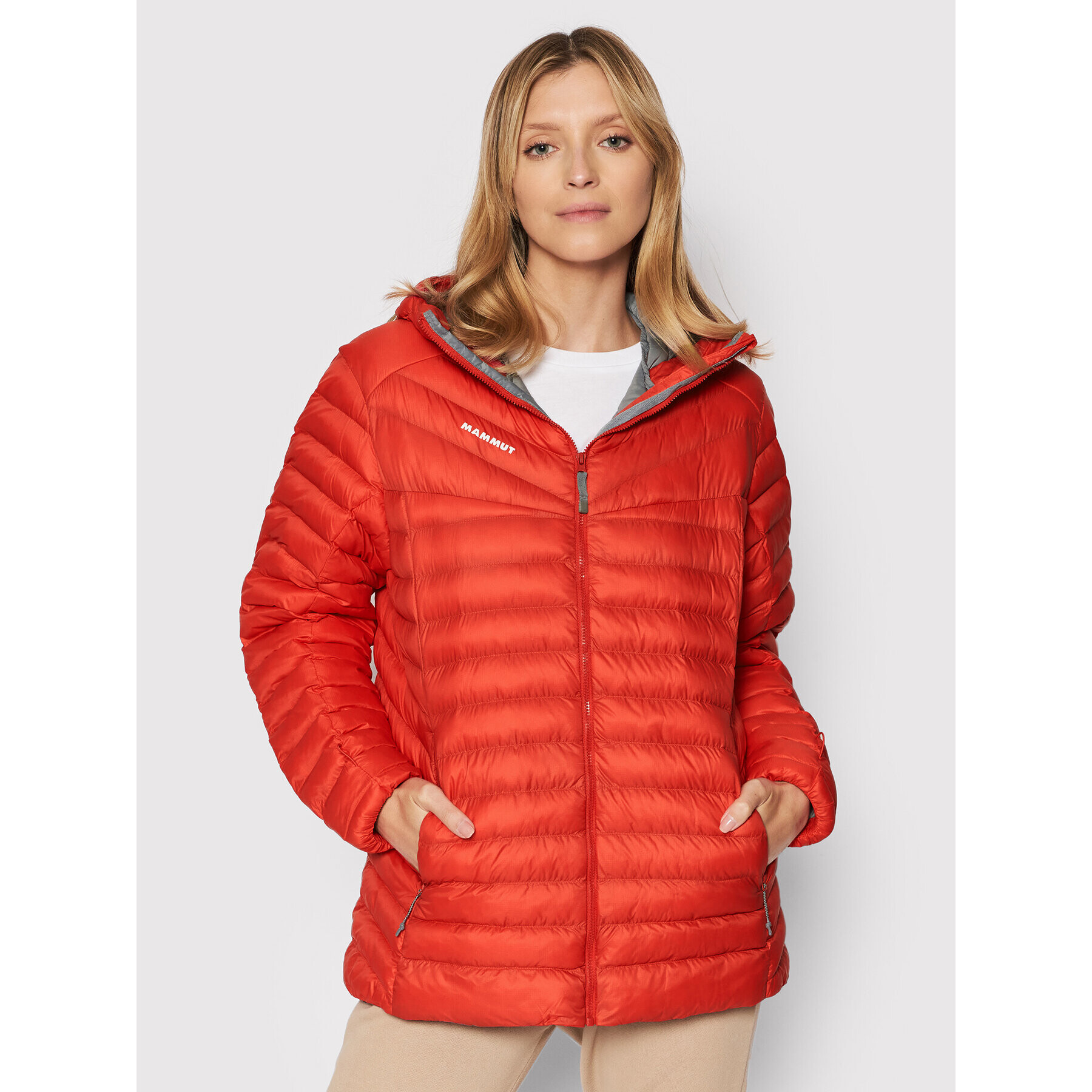 Mammut Geacă din puf Albula 1013-01790-3500-115 Roșu Regular Fit - Pled.ro