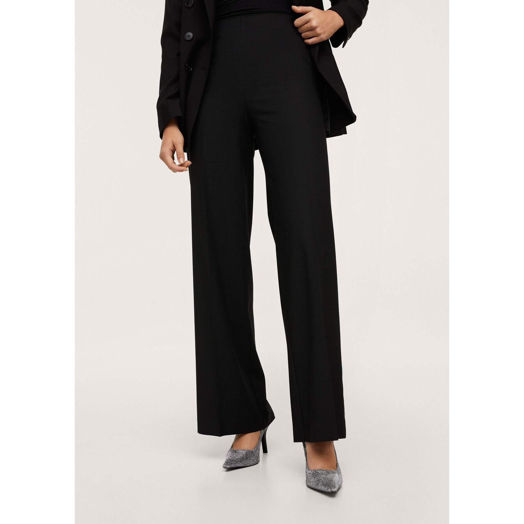 Mango Pantaloni din material Sarah 17986714 Negru Relaxed Fit - Pled.ro