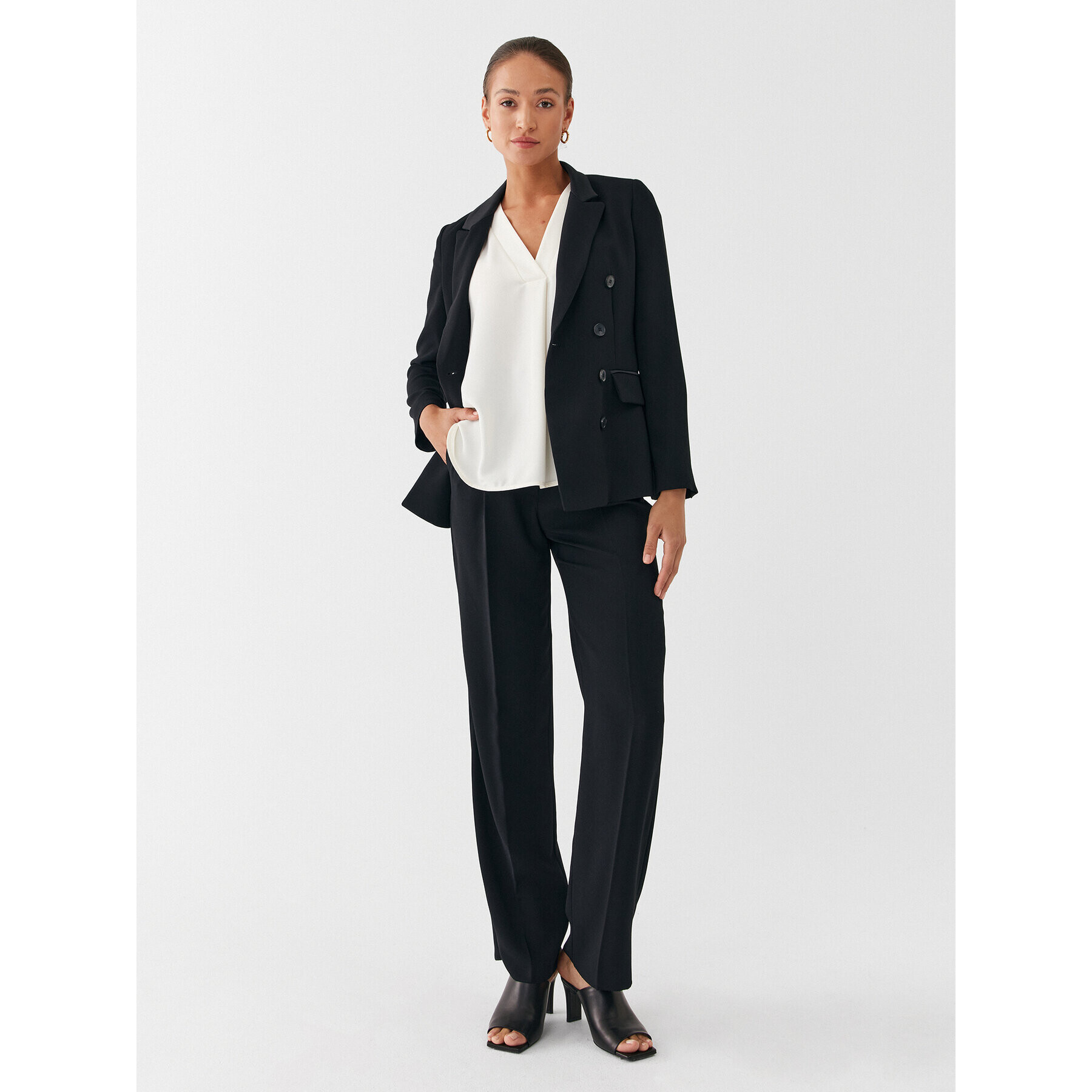 Marella Pantaloni din material Natif 2331360733 Negru Relaxed Fit - Pled.ro