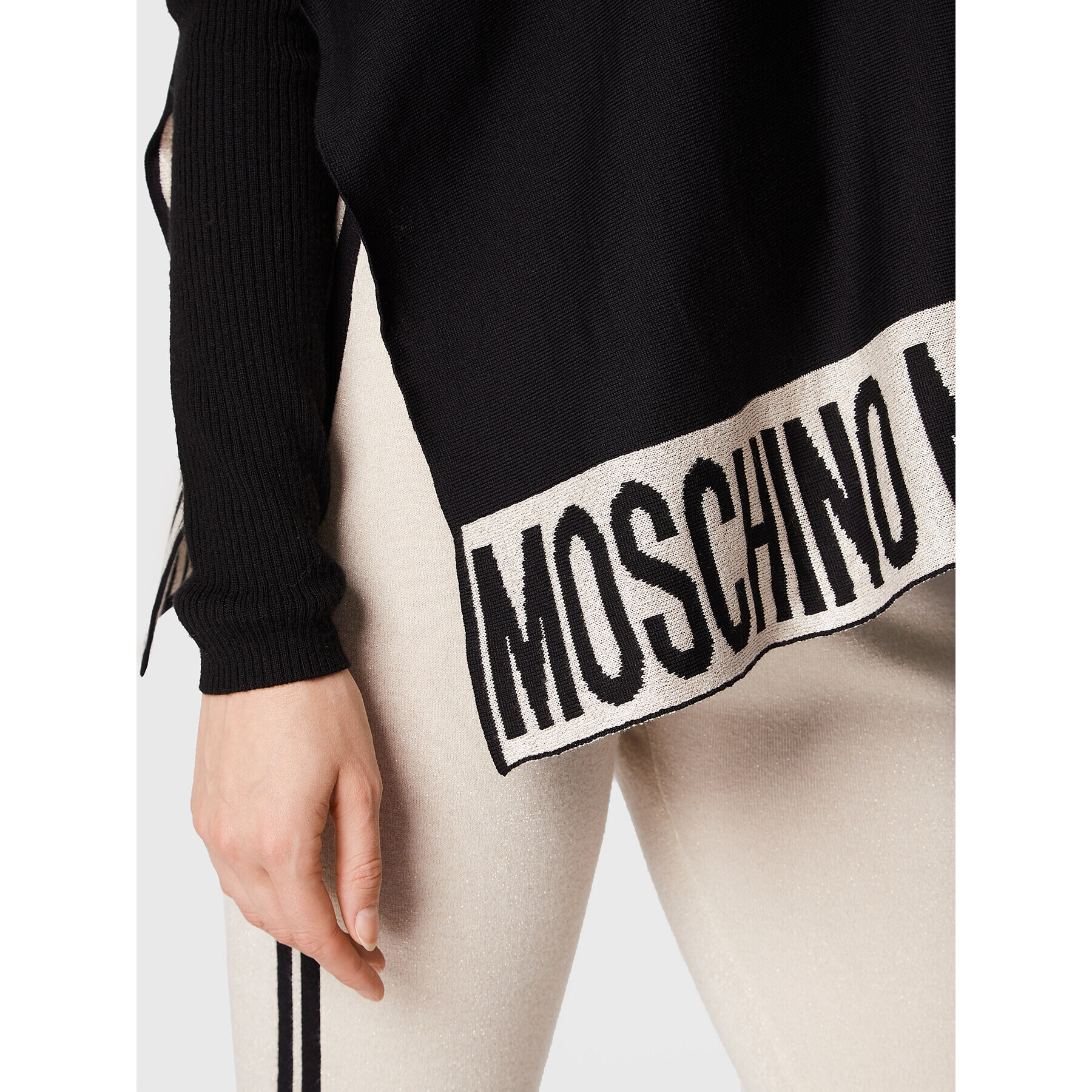 MOSCHINO Poncho 30667 0M2339 Negru Regular Fit - Pled.ro