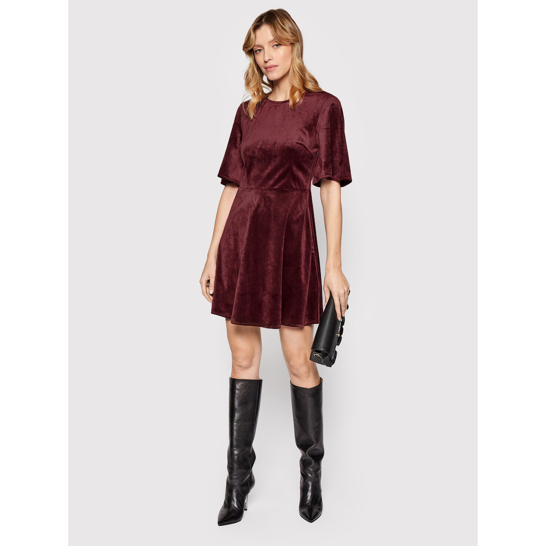 NA-KD Rochie de zi Velvet 1100-004520-0212-581 Vișiniu Regular Fit - Pled.ro