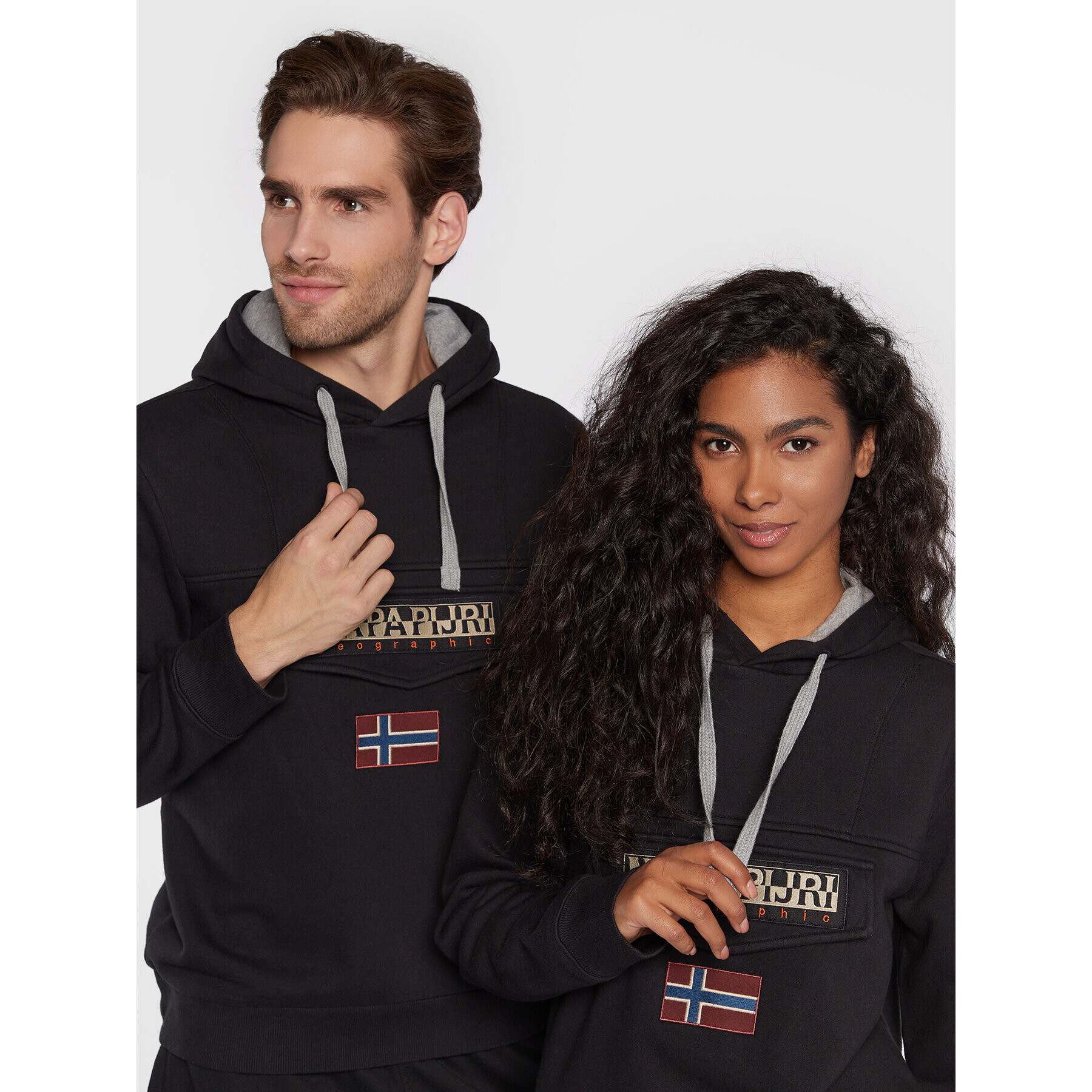 Napapijri Bluză Unisex Burgee Wint2 NP0A4GJD Negru Regular Fit - Pled.ro