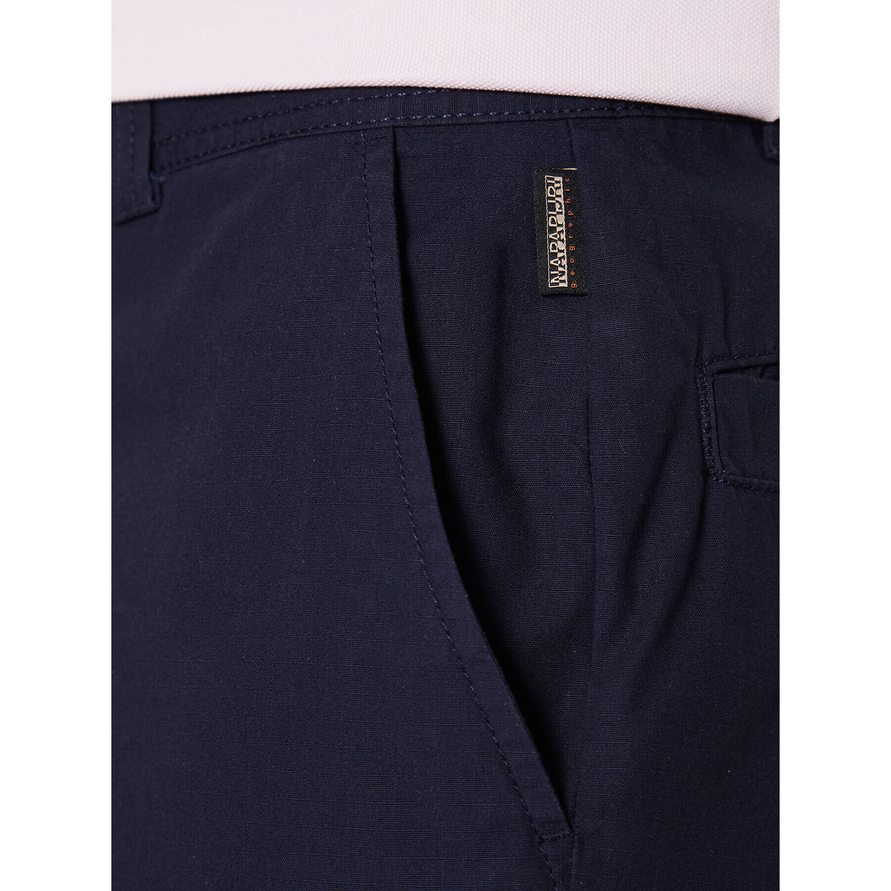 Napapijri Pantalon scurți din material N-Maranon NP0A4H1R Bleumarin Regular Fit - Pled.ro