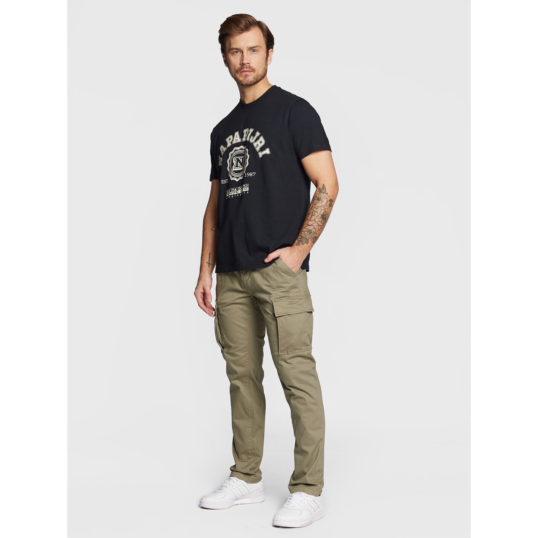 Napapijri Pantaloni din material Moto Wint 3 NP0A4GK3 Verde Regular Fit - Pled.ro