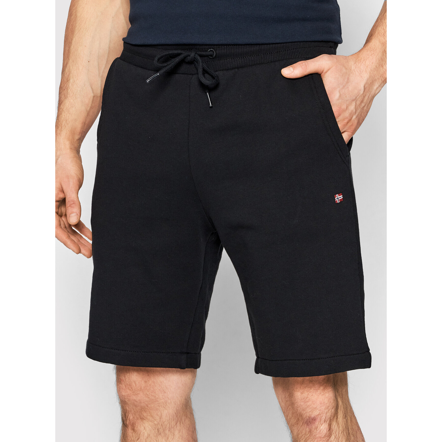 Napapijri Pantaloni scurți sport Nalis NP0A4GAN Negru Regular Fit - Pled.ro