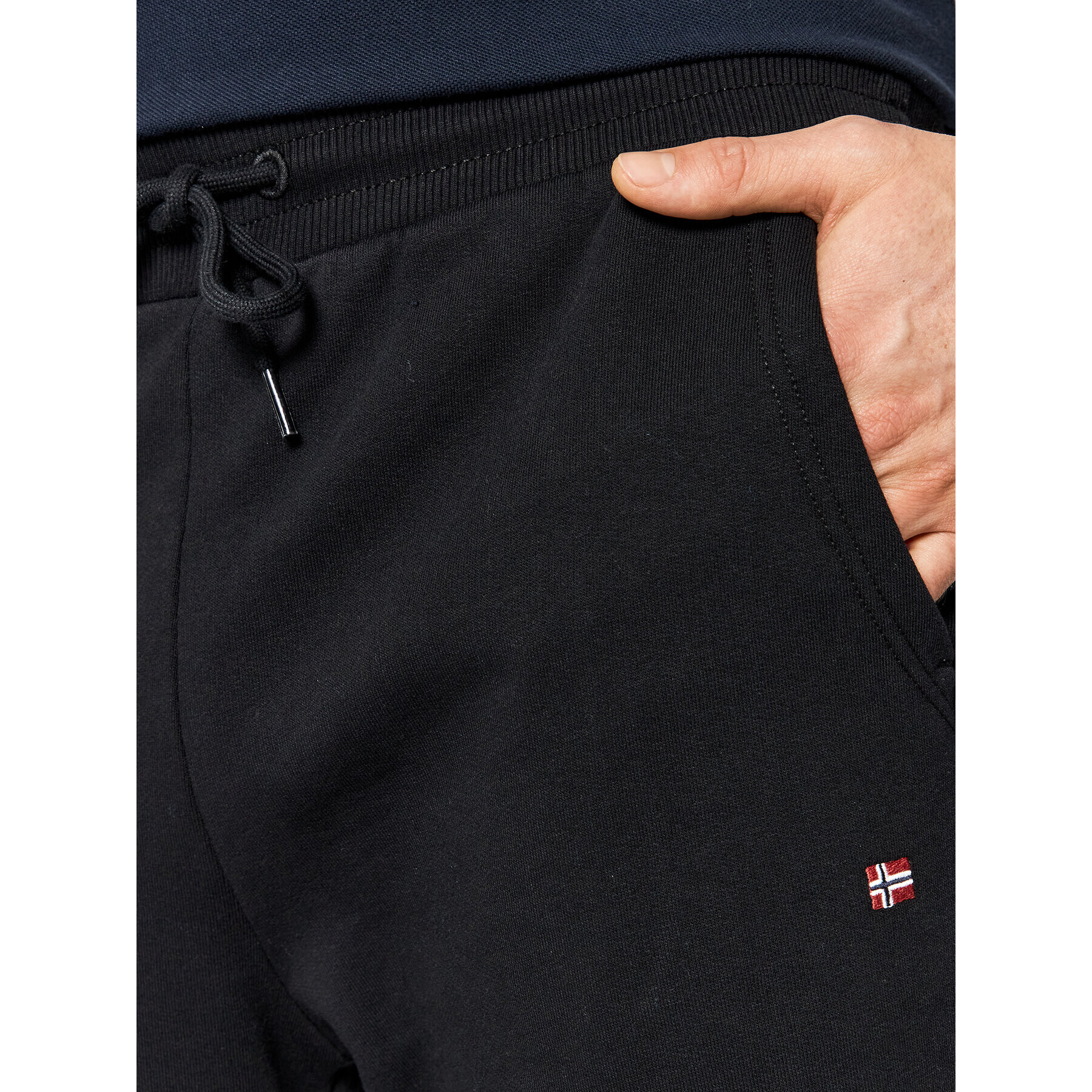 Napapijri Pantaloni scurți sport Nalis NP0A4GAN Negru Regular Fit - Pled.ro