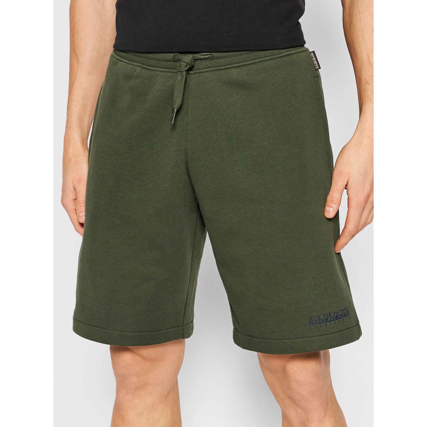 Napapijri Pantaloni scurți sport N-Box NP0A4GAO Verde Regular Fit - Pled.ro