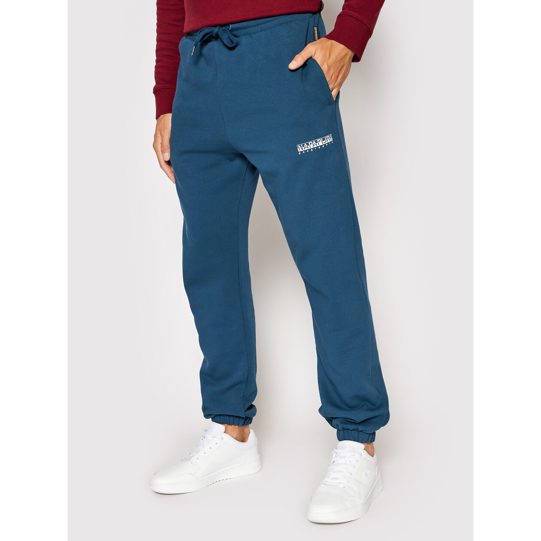 Napapijri Pantaloni trening M-Box NP0A4FR6 Albastru Regular Fit - Pled.ro