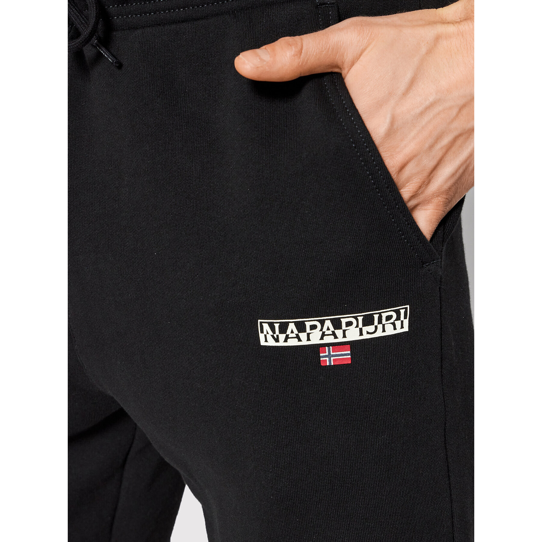 Napapijri Pantaloni trening M-Ice 1 NP0A4GWJ Negru Regular Fit - Pled.ro