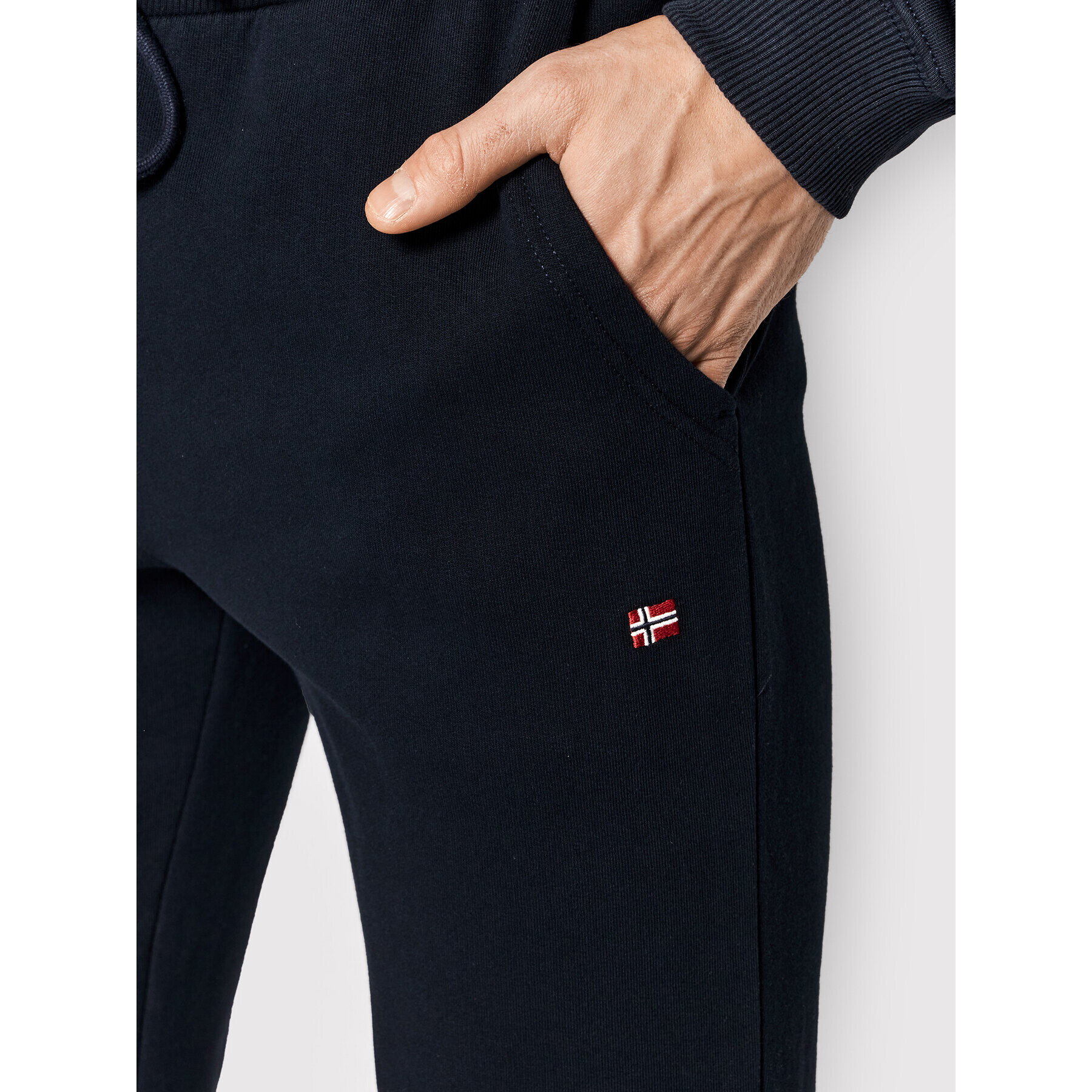 Napapijri Pantaloni trening Malis NP0A4GBK Bleumarin Regular Fit - Pled.ro