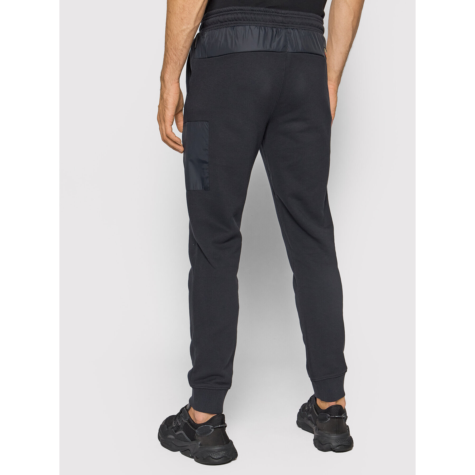 Napapijri Pantaloni trening Mamix NP0A4FR1 Negru Regular Fit - Pled.ro