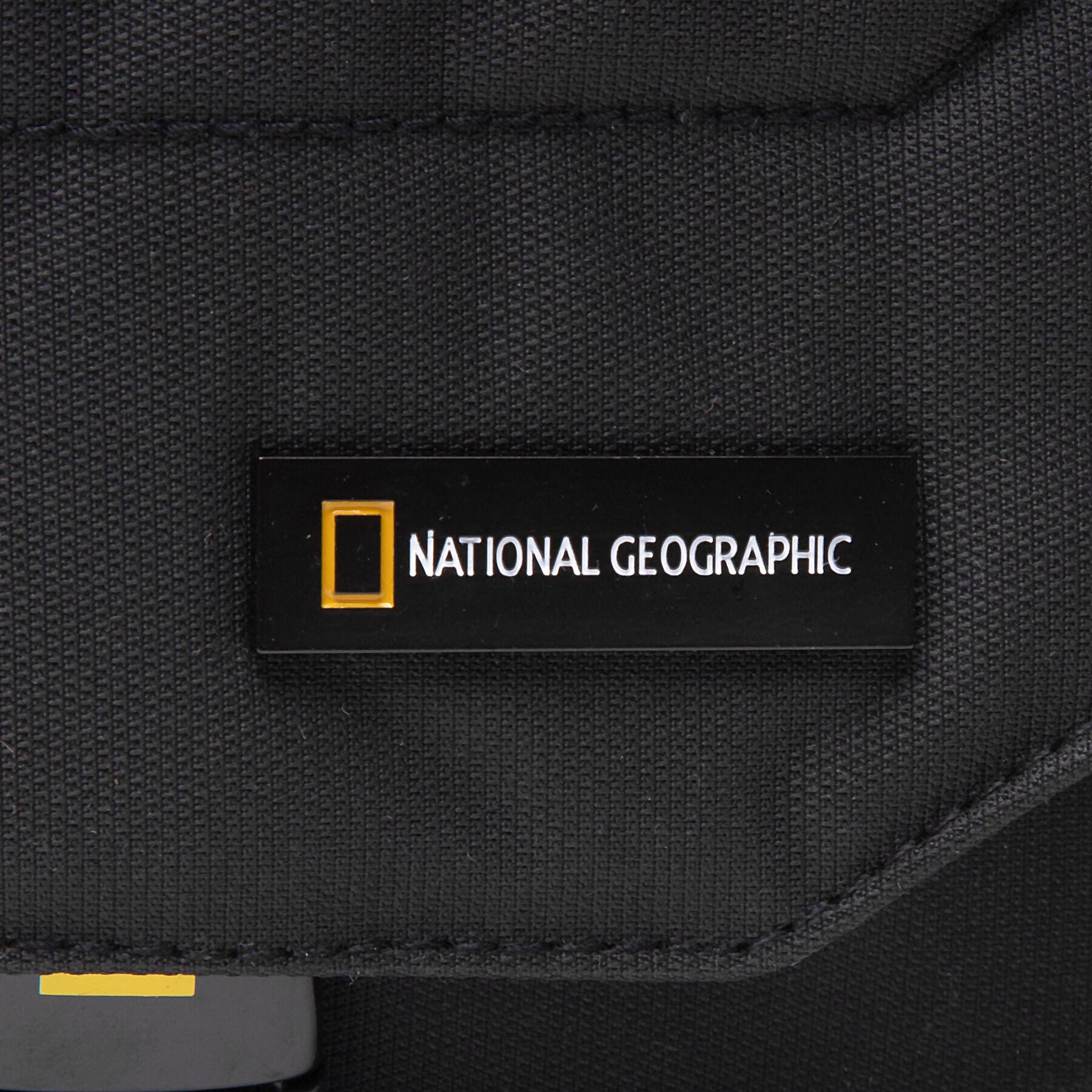 National Geographic Geantă crossover Utility Bag N00703.06 Negru - Pled.ro