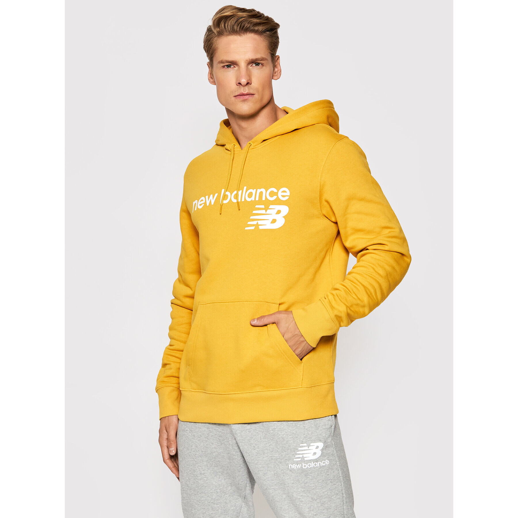 New Balance Bluză C C F Hoodie MT03910 Galben Relaxed Fit - Pled.ro