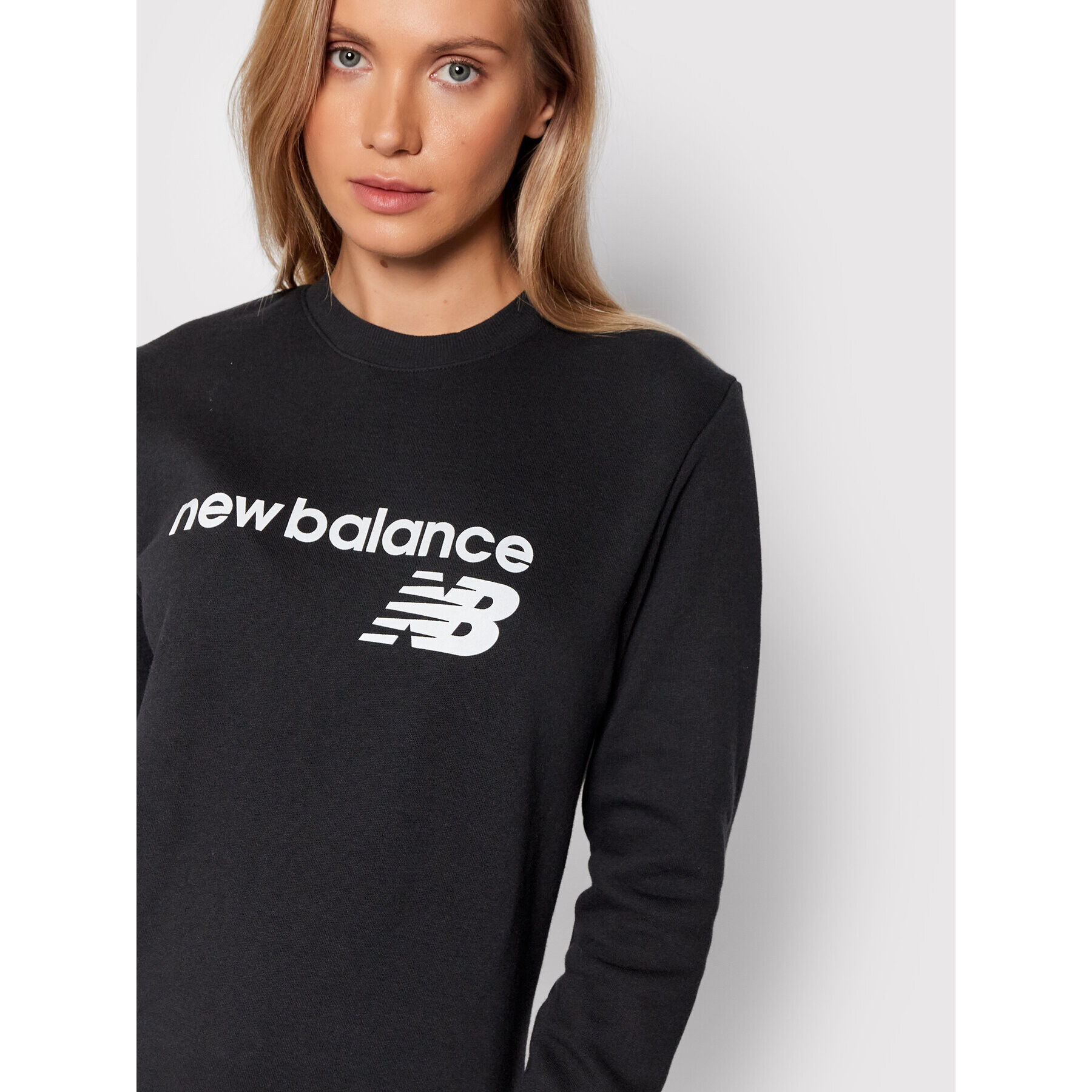 New Balance Bluză Classic Core Fleece WT03811 Negru Relaxed Fit - Pled.ro