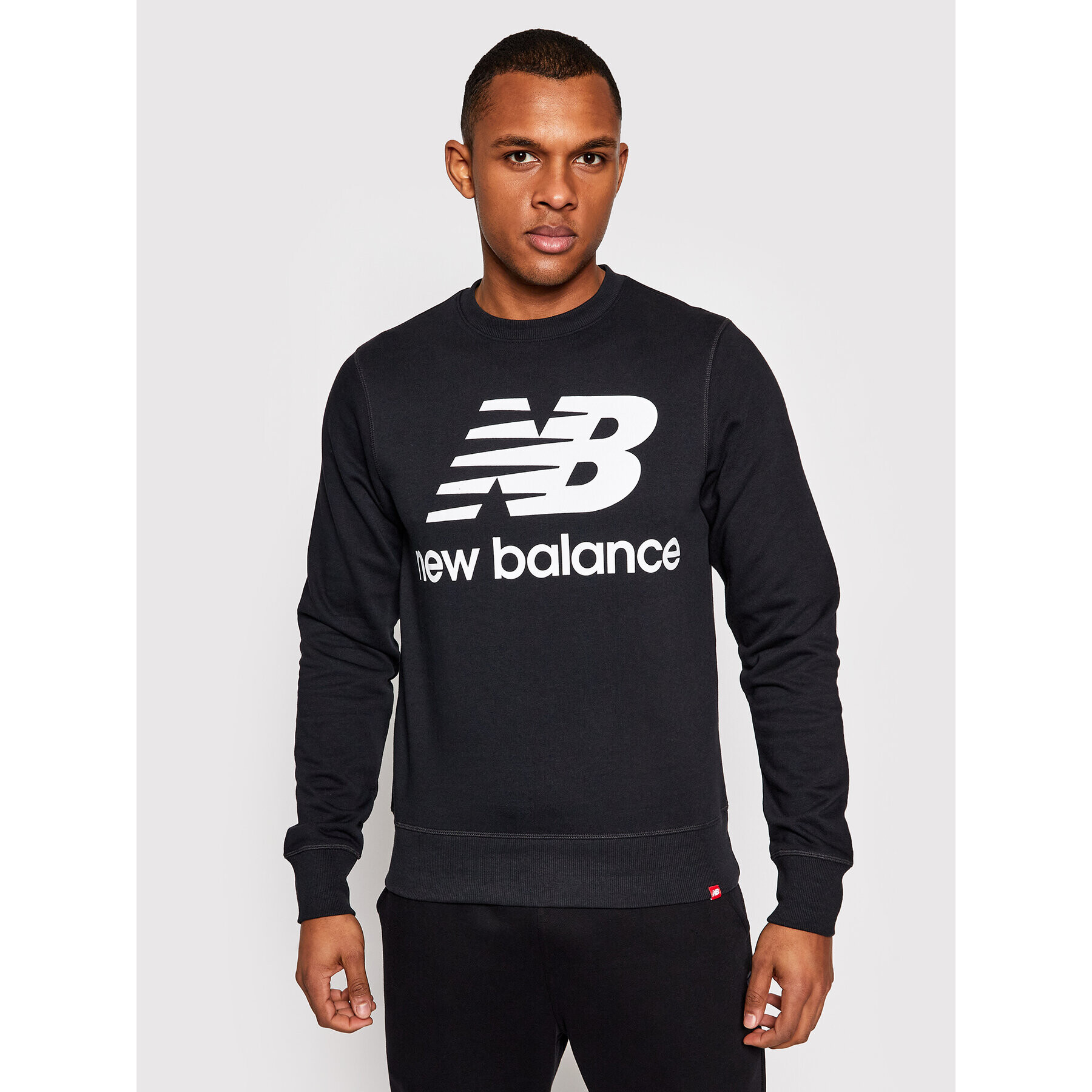 New Balance Bluză Essentials Stacked Logo Crew MT03560 Negru Athletic Fit - Pled.ro