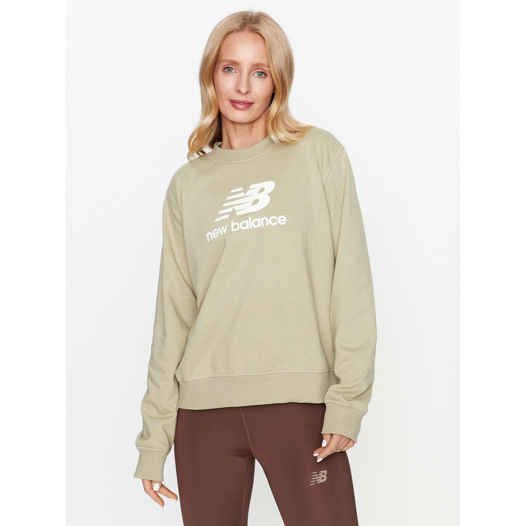 New Balance Bluză Essentials Stacked Logo French Terry Crewneck WT31532 Verde Regular Fit - Pled.ro