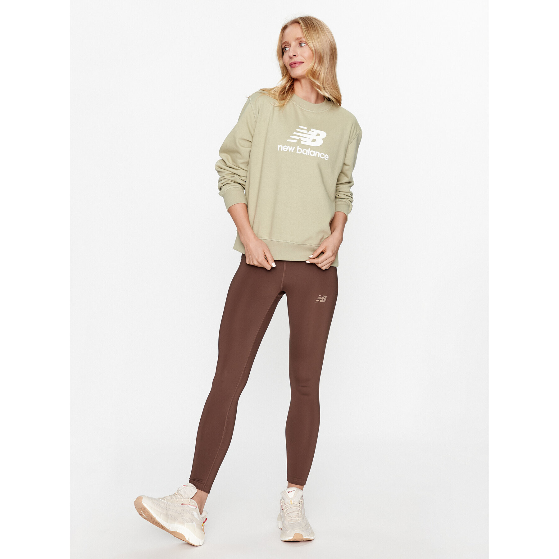 New Balance Bluză Essentials Stacked Logo French Terry Crewneck WT31532 Verde Regular Fit - Pled.ro