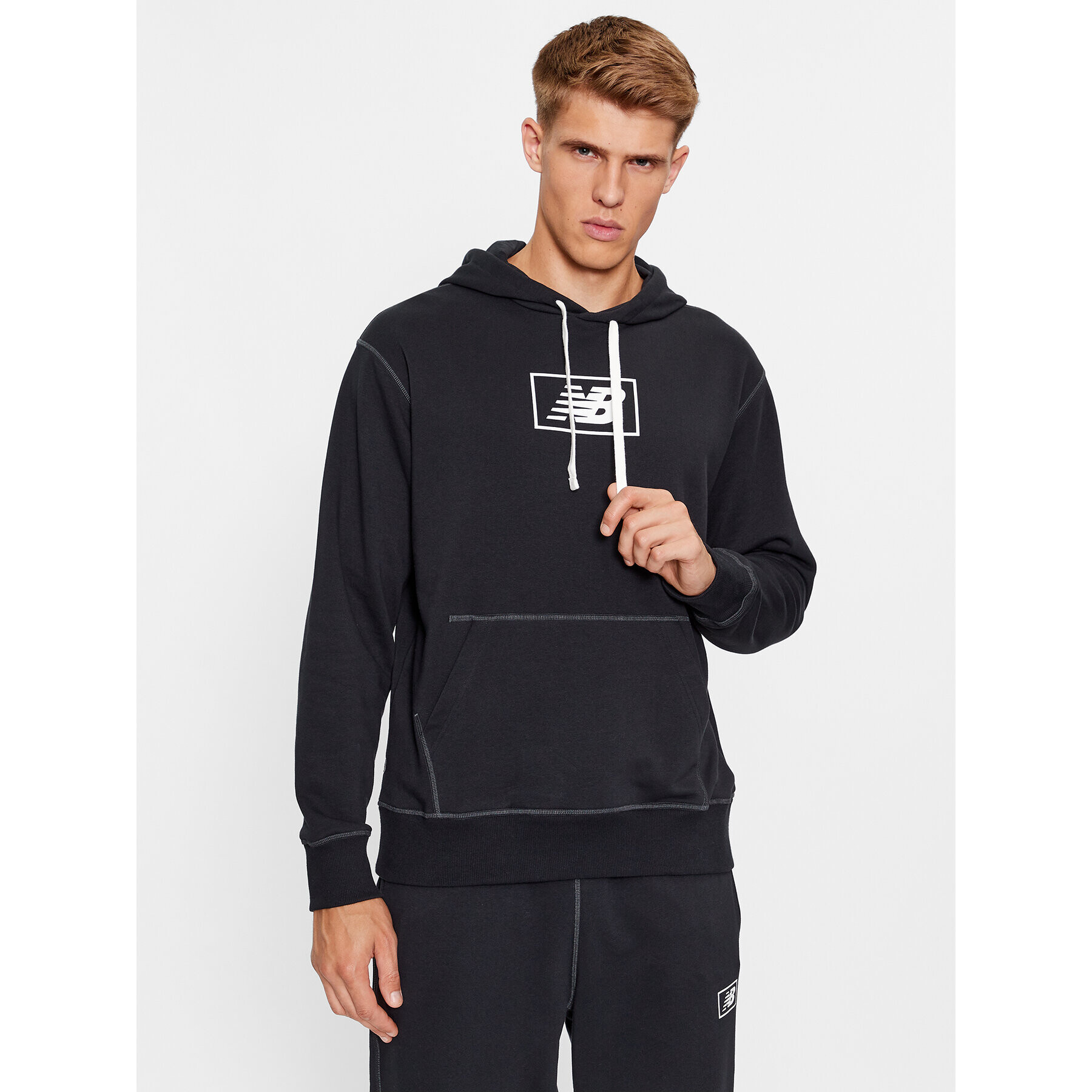 New Balance Bluză NB Essentials Hoodie MT33508 Negru Regular Fit - Pled.ro