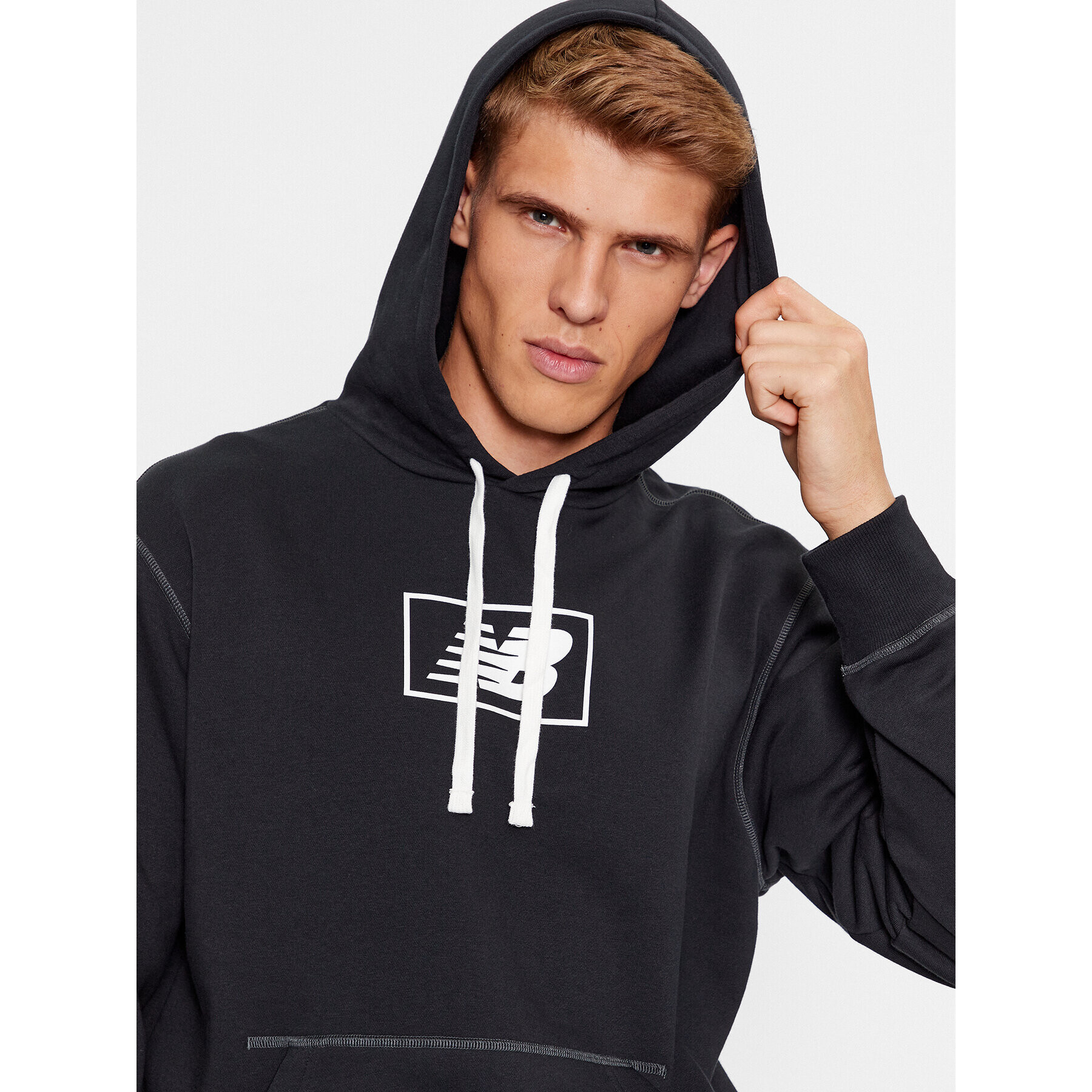 New Balance Bluză NB Essentials Hoodie MT33508 Negru Regular Fit - Pled.ro