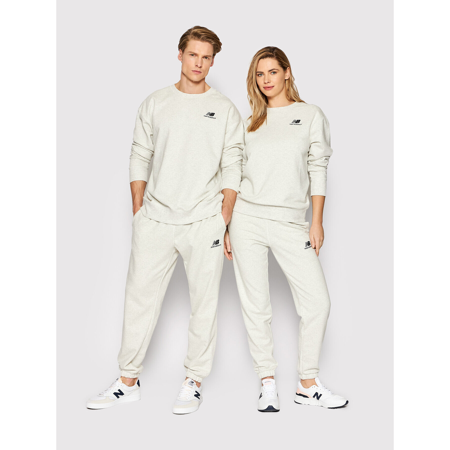 New Balance Bluză Unisex UT21501 Bej Relaxed Fit - Pled.ro