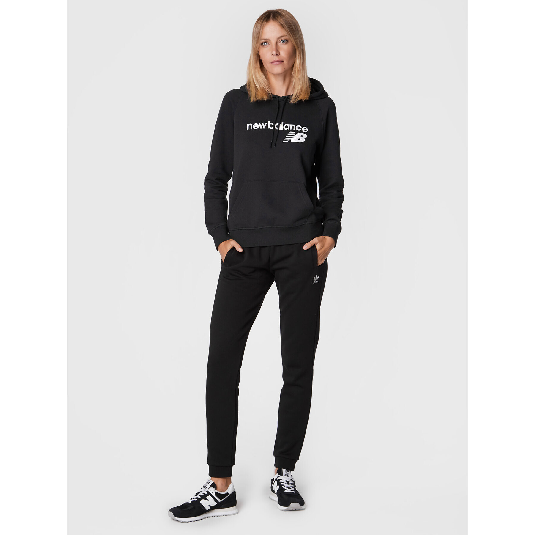 New Balance Bluză Classic Core Fleece WT03810 Negru Relaxed Fit - Pled.ro