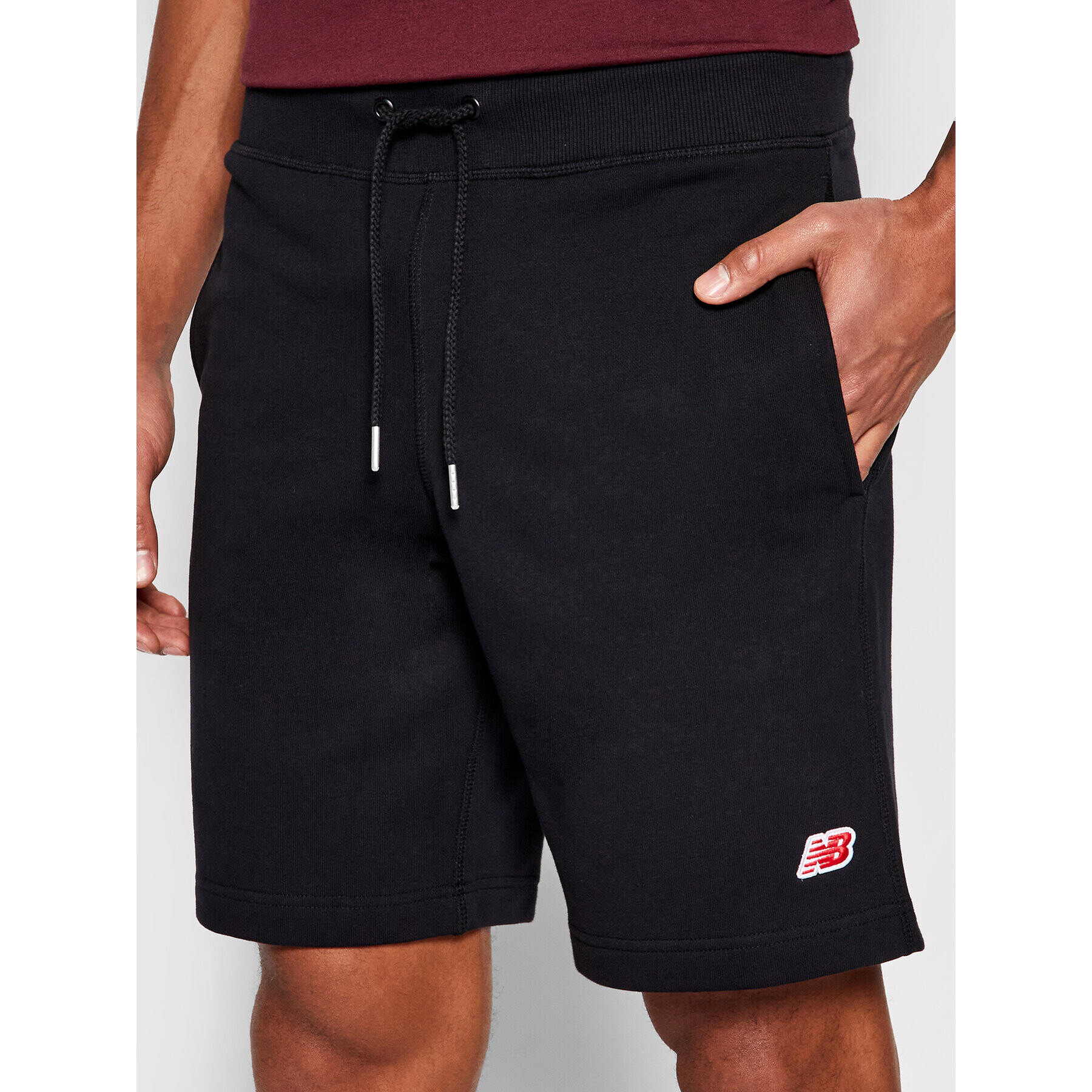 New Balance Pantaloni scurți sport Small Pack Sweat MS0166 Negru Regular Fit - Pled.ro