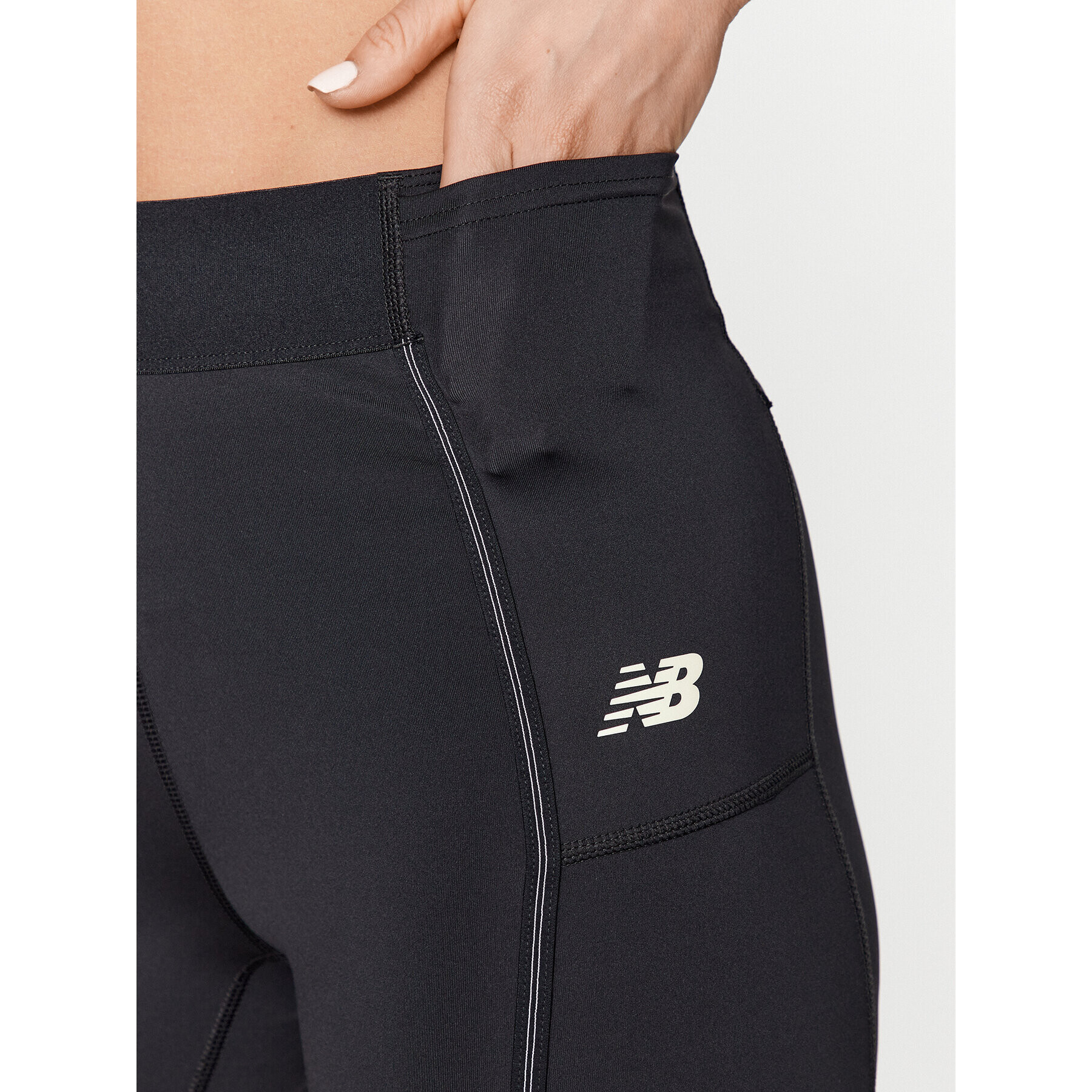 New Balance Pantaloni scurți sport Q Speed Shape Shield Fitted Short WS33283 Negru Skinny Fit - Pled.ro