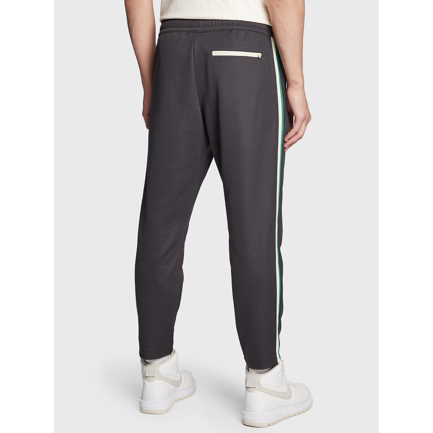 New Balance Pantaloni trening Athletics 70s Run MP23550 Gri Athletic Fit - Pled.ro