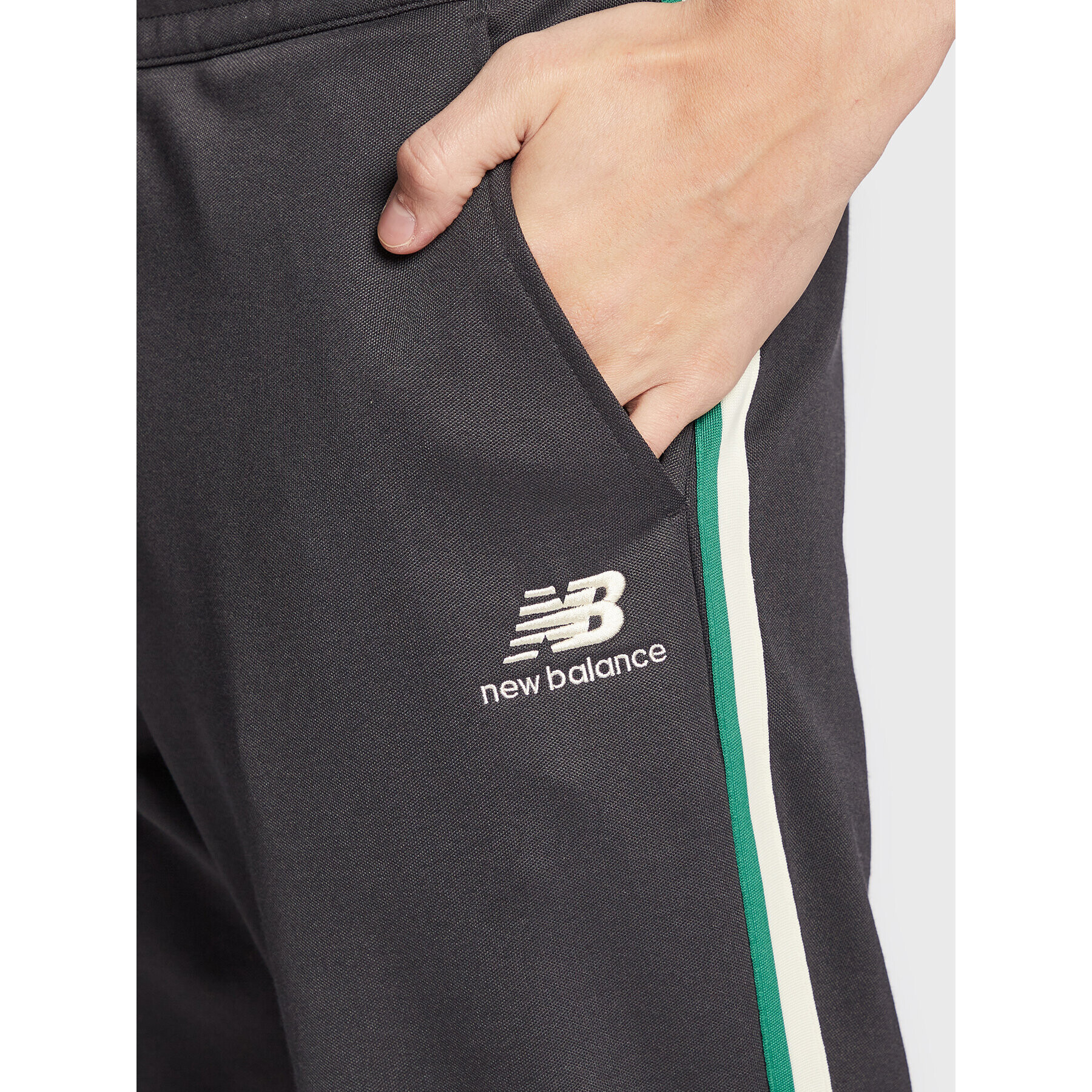 New Balance Pantaloni trening Athletics 70s Run MP23550 Gri Athletic Fit - Pled.ro