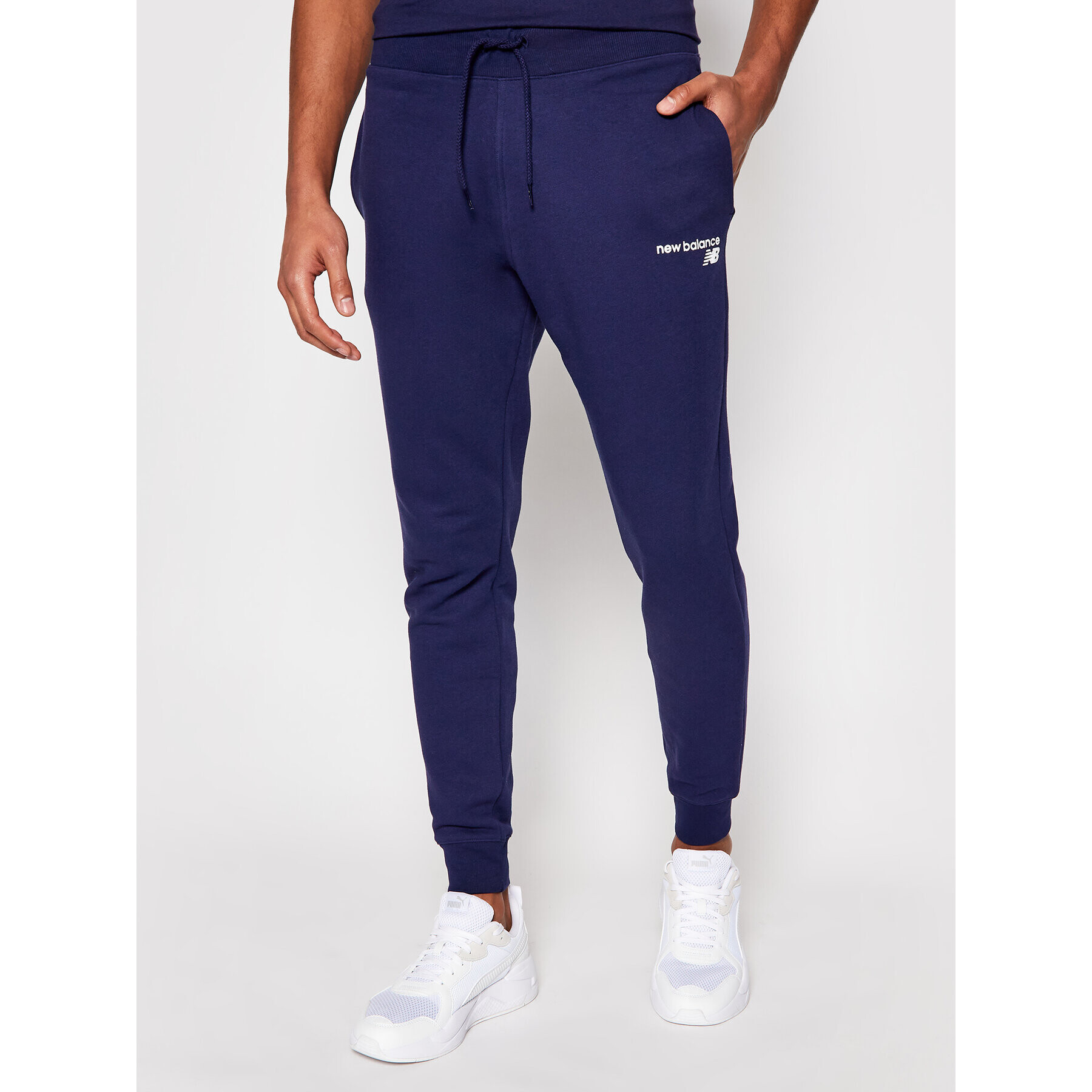 New Balance Pantaloni trening C C F Pant MP03904 Bleumarin Athletic Fit - Pled.ro